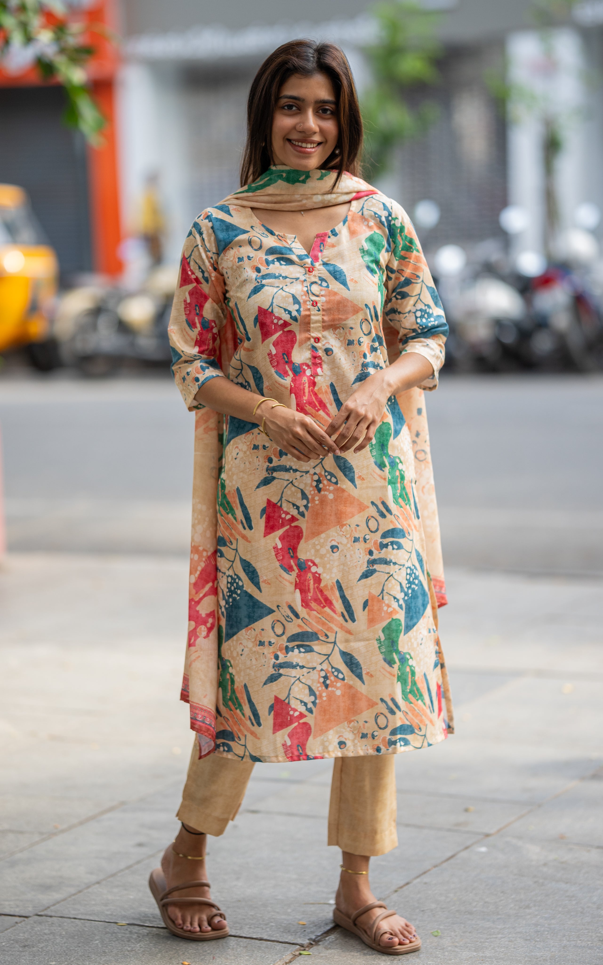 Keshini C (Kurti+Pant+Dupatta)
