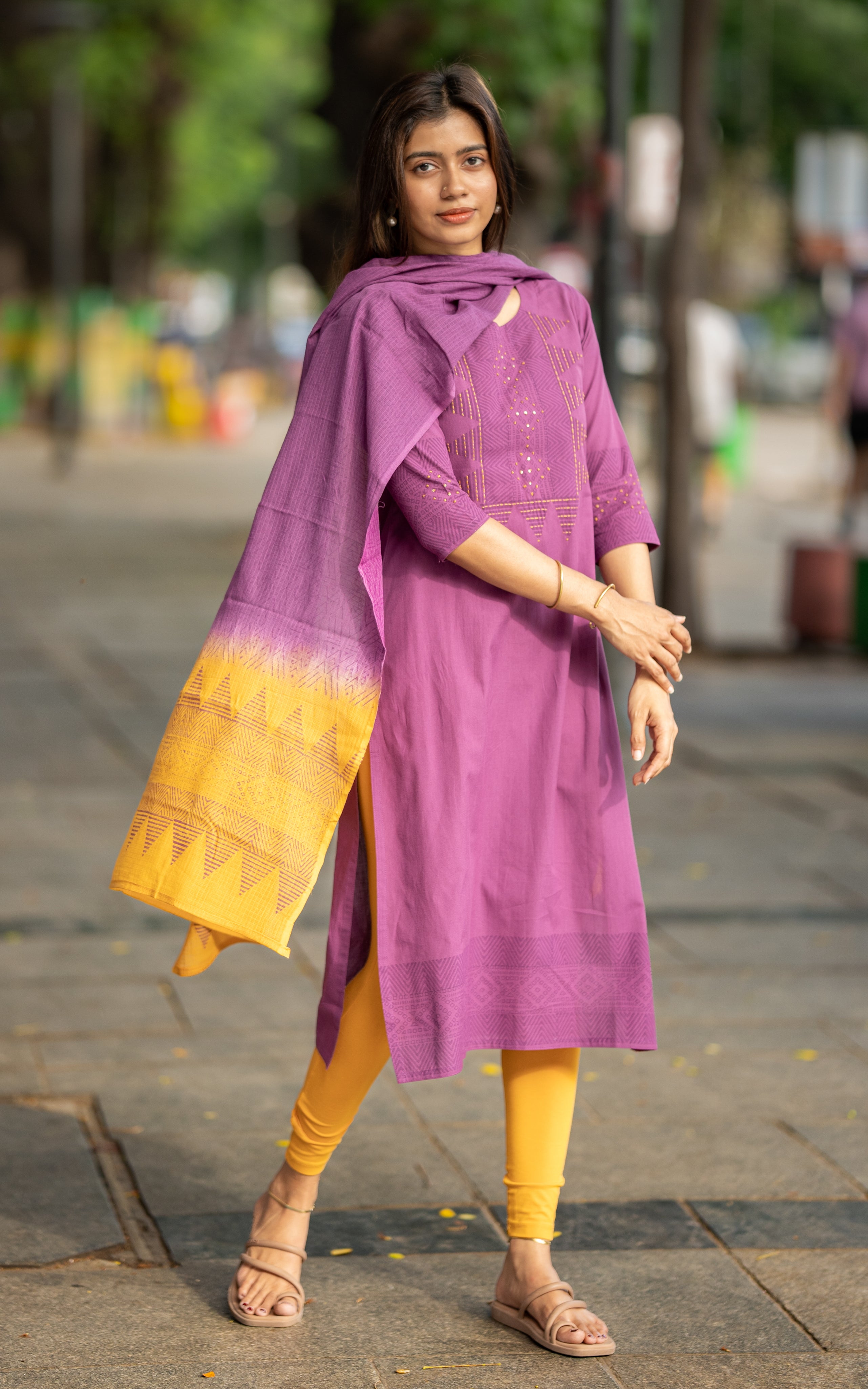Rasiga (Kurti+Dupatta)