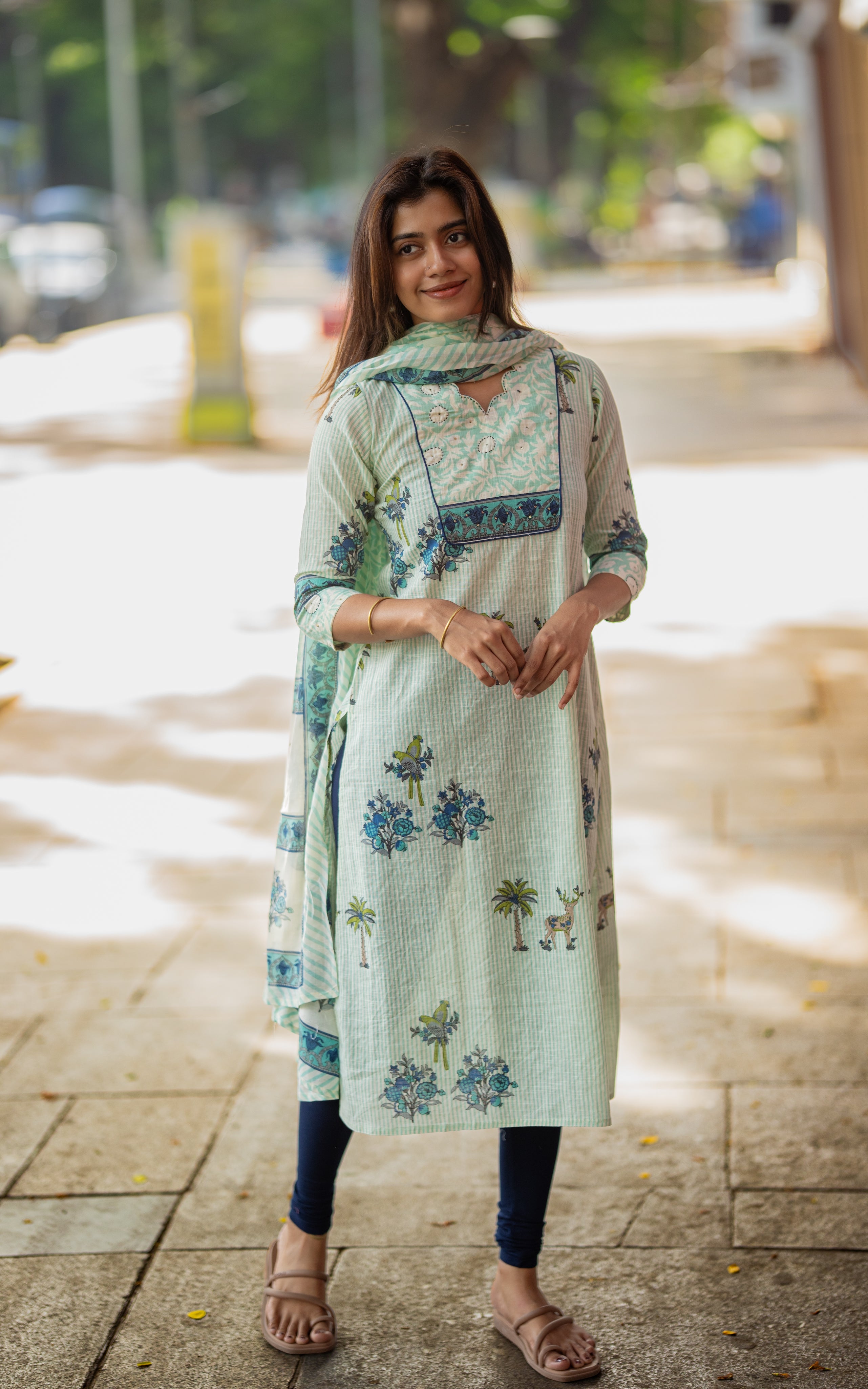 Charumalar A (Kurti+Dupatta)