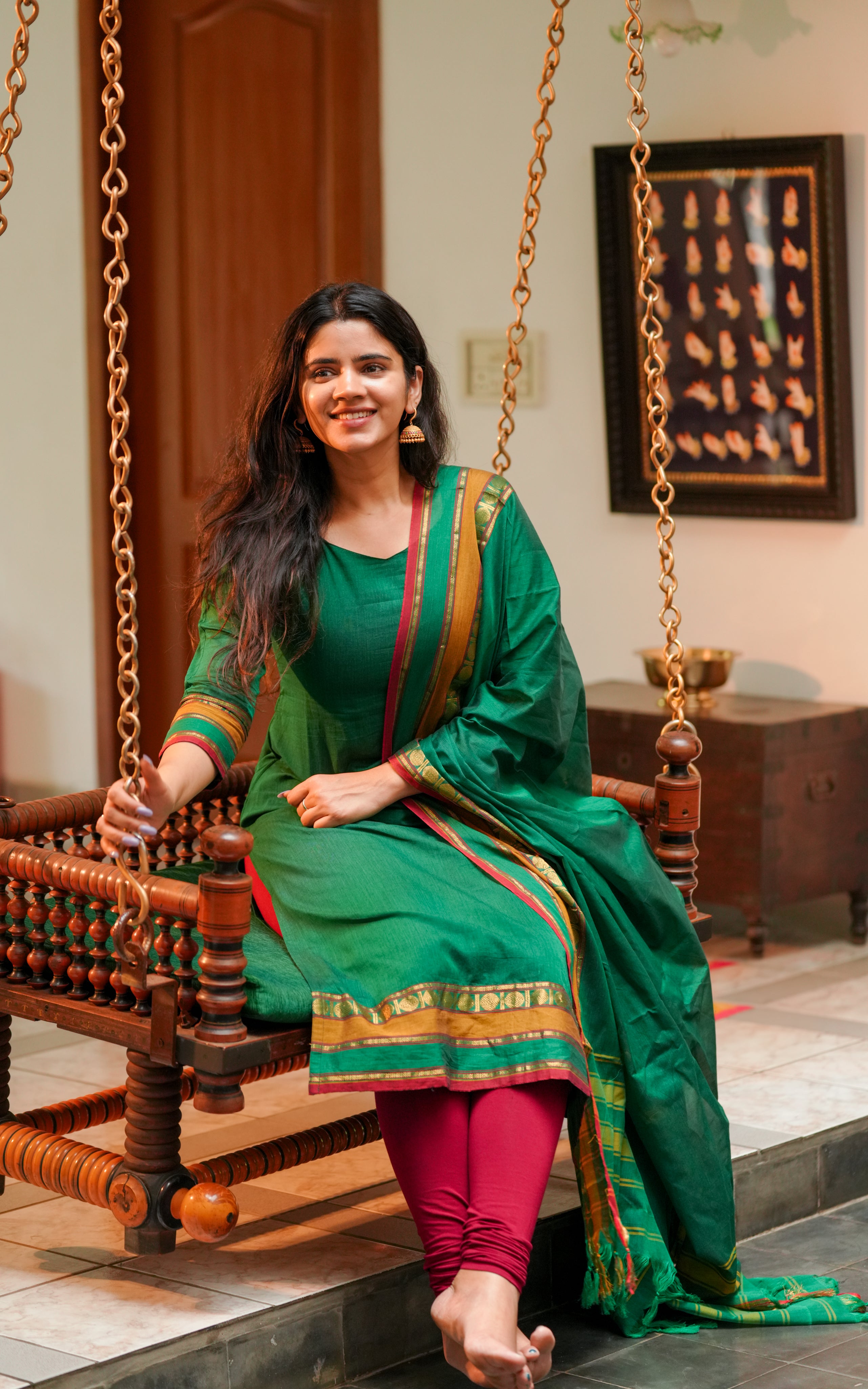 Made from rich handloom cotton for a traditional and elegant feel.
Features a straight cut kurti with classic side slits for ease and style.
Kurti comes with full lining, adding structure and comfort