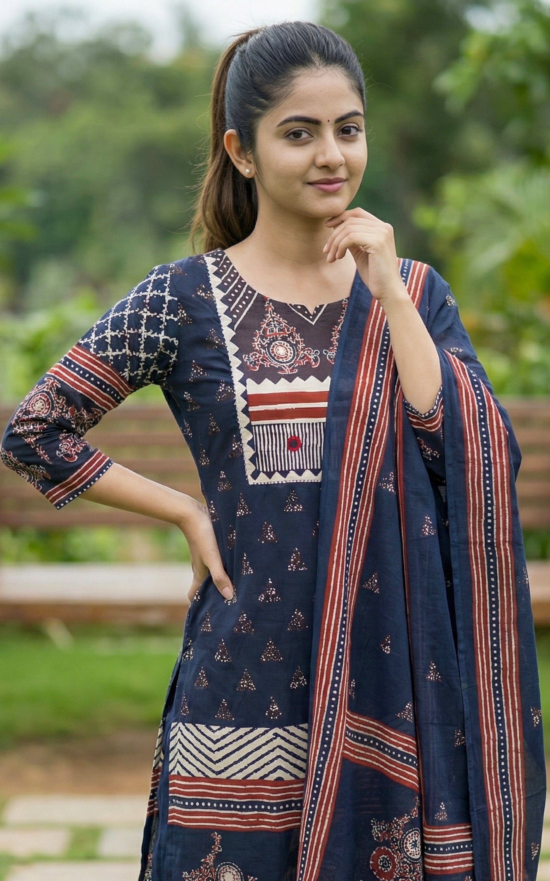 Madhunisha (Kurti+Dupatta)
