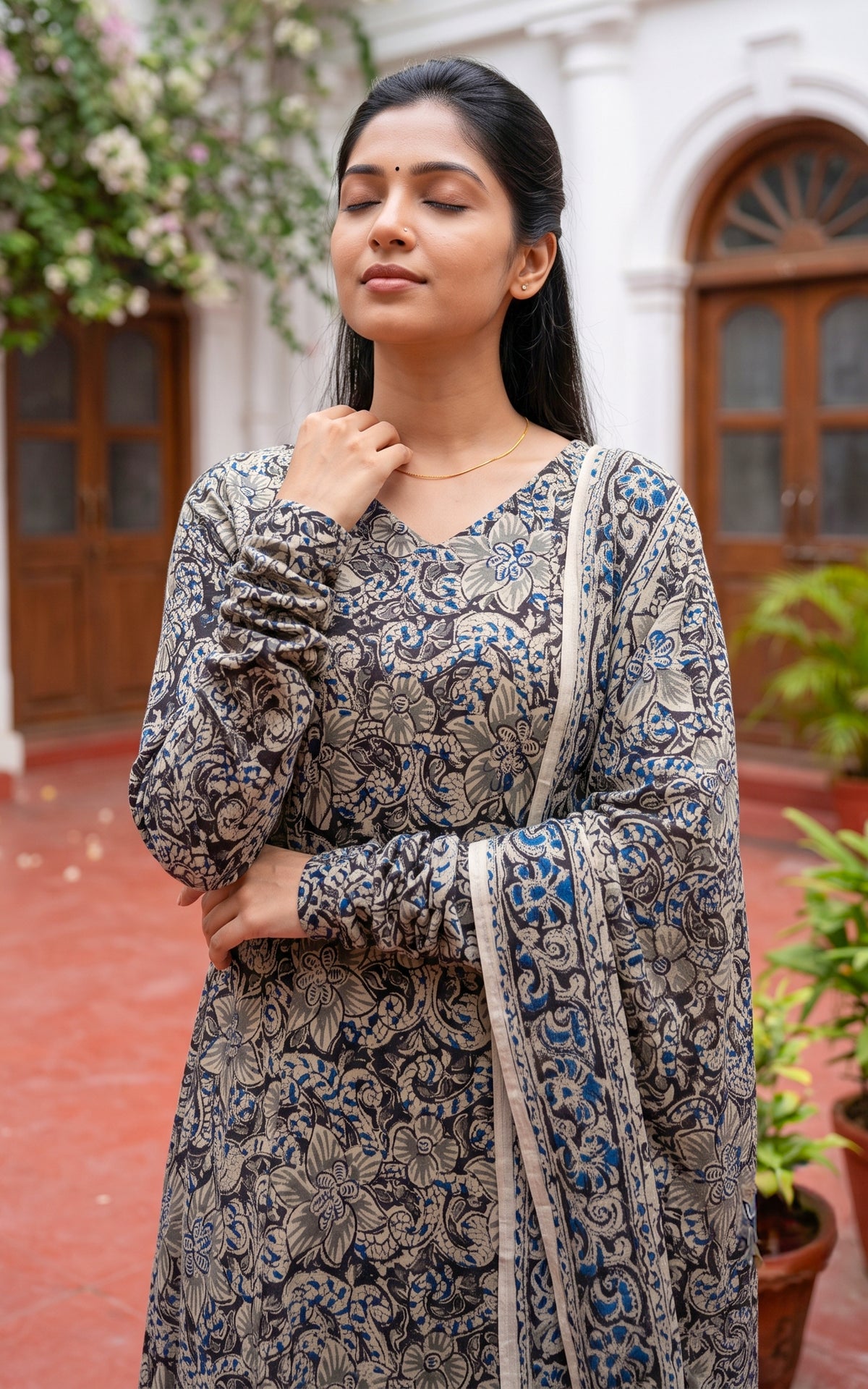 Nimmiya Black (Kurti+Dupatta)