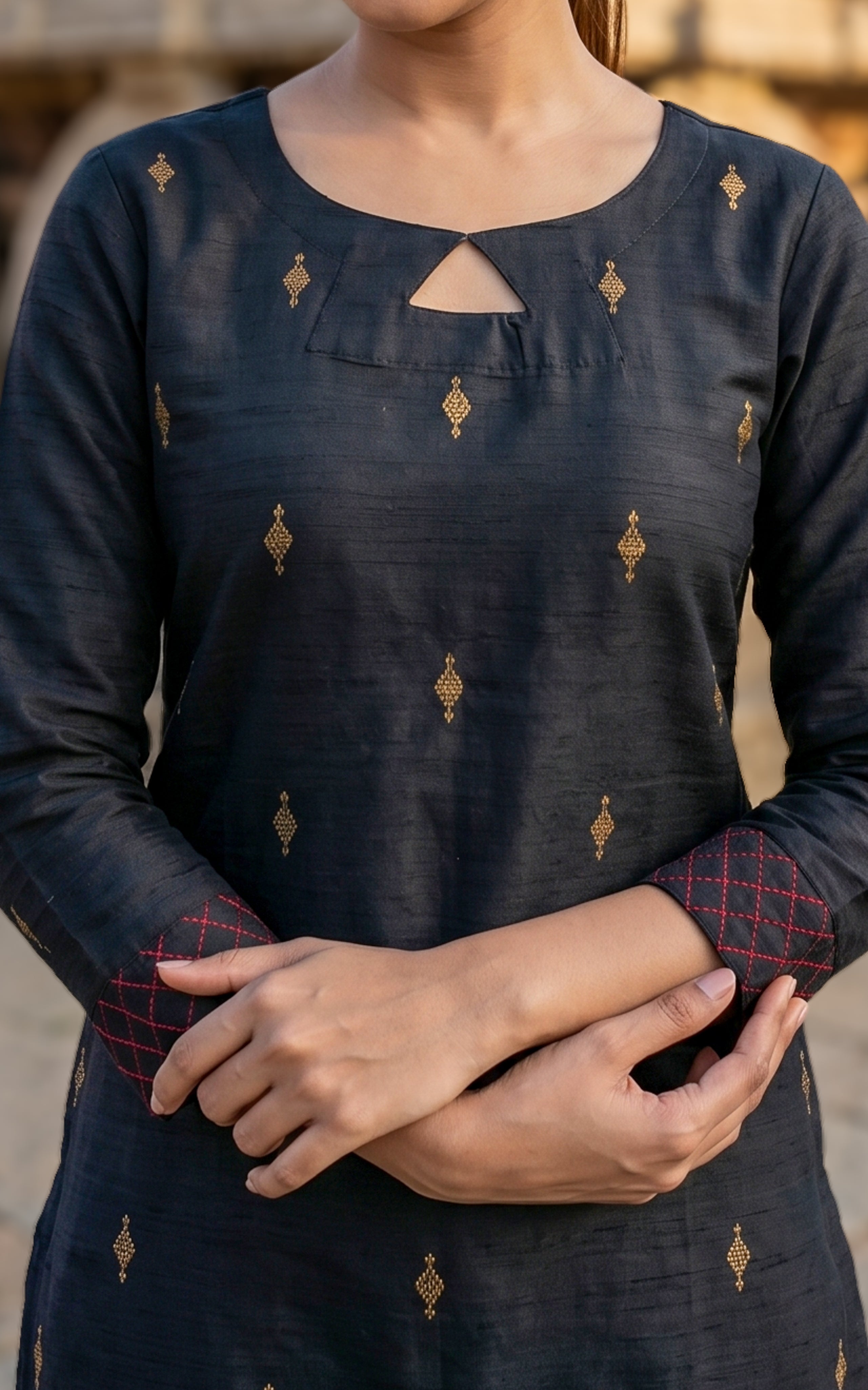 Subiksha Black (Kurti+Dupatta)