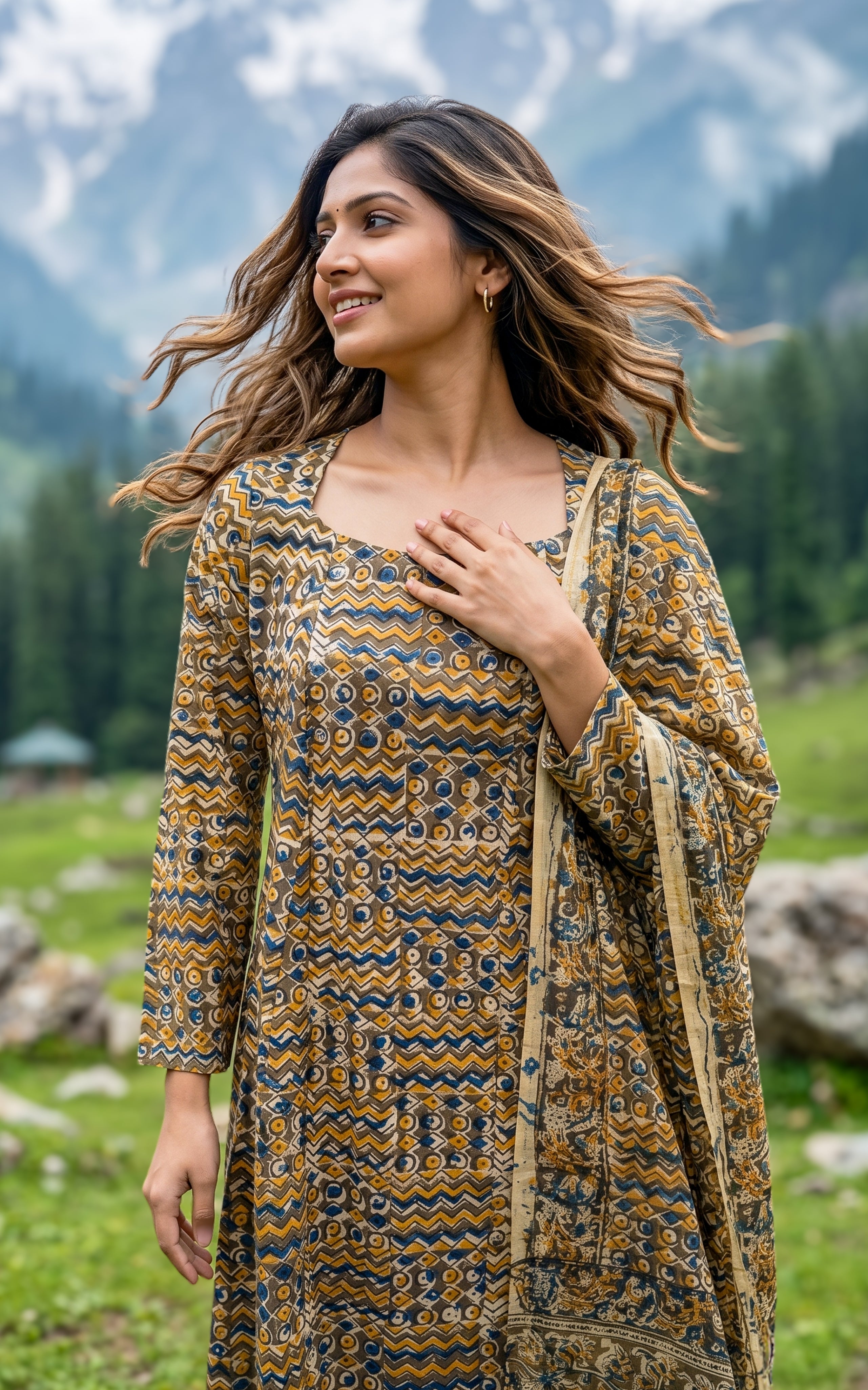 Jesintha C (Kurti+Dupatta)