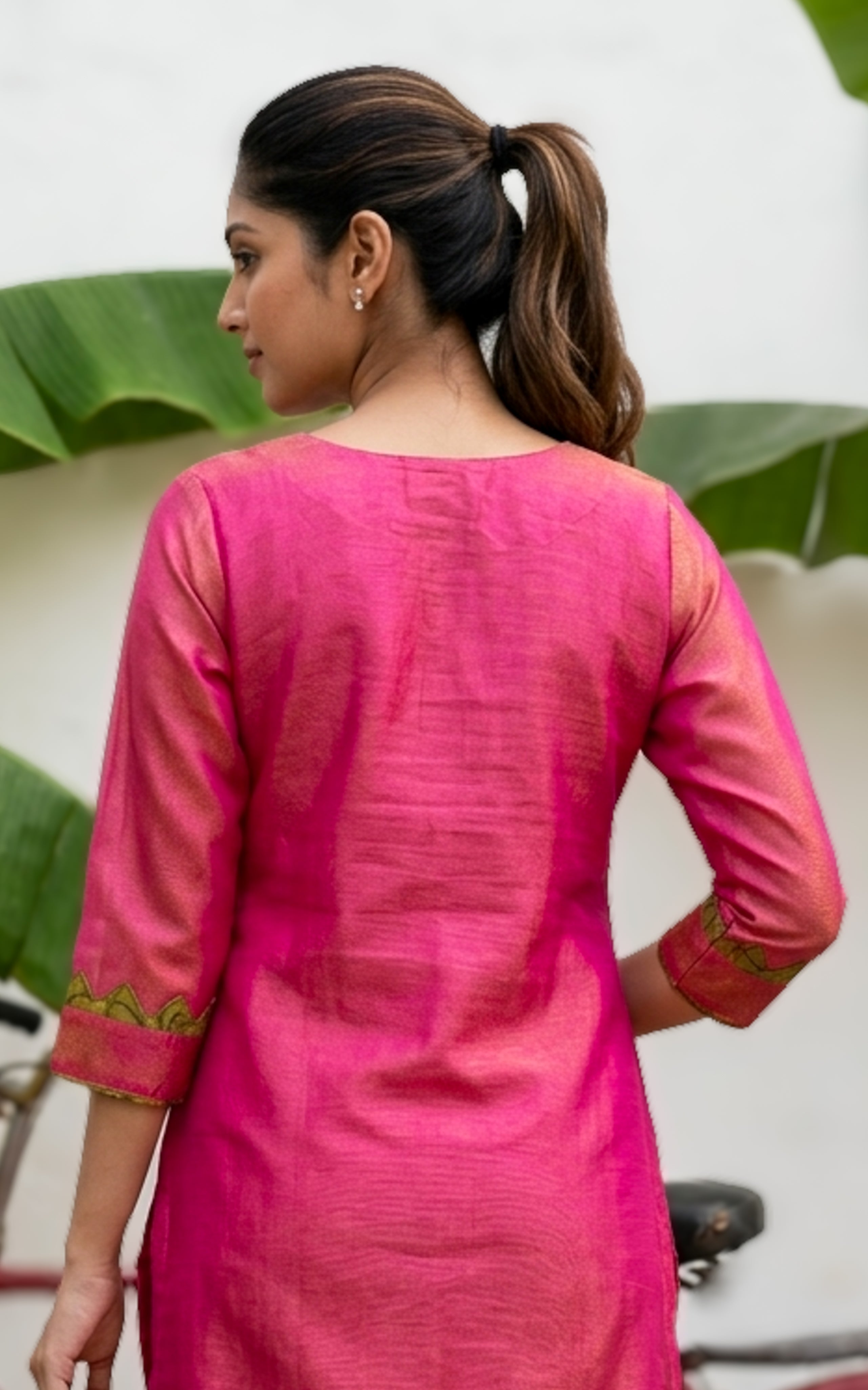 Dual Shade Pink Ethnic Kurti With Elegant Finish Women