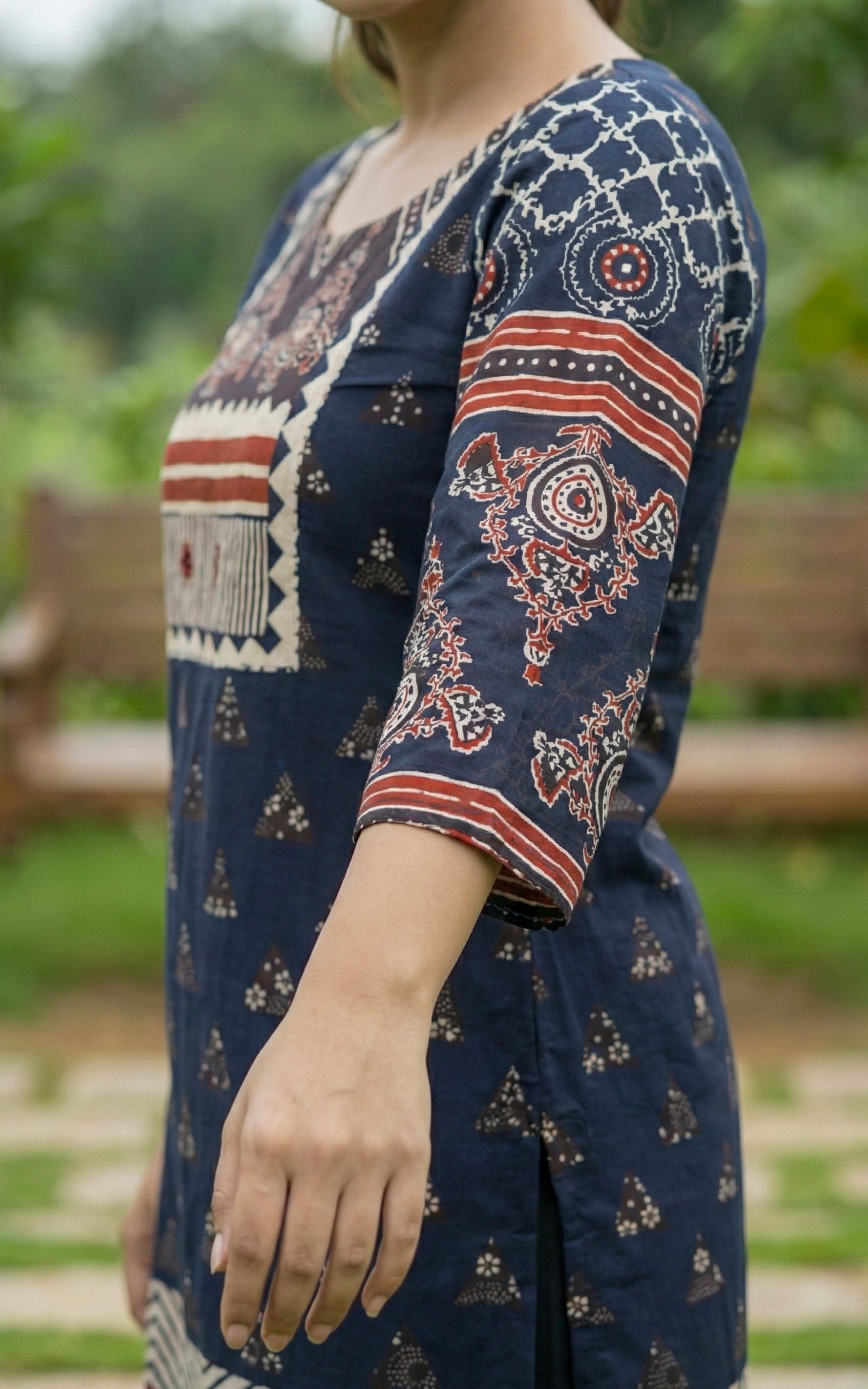 Madhunisha (Kurti+Dupatta)