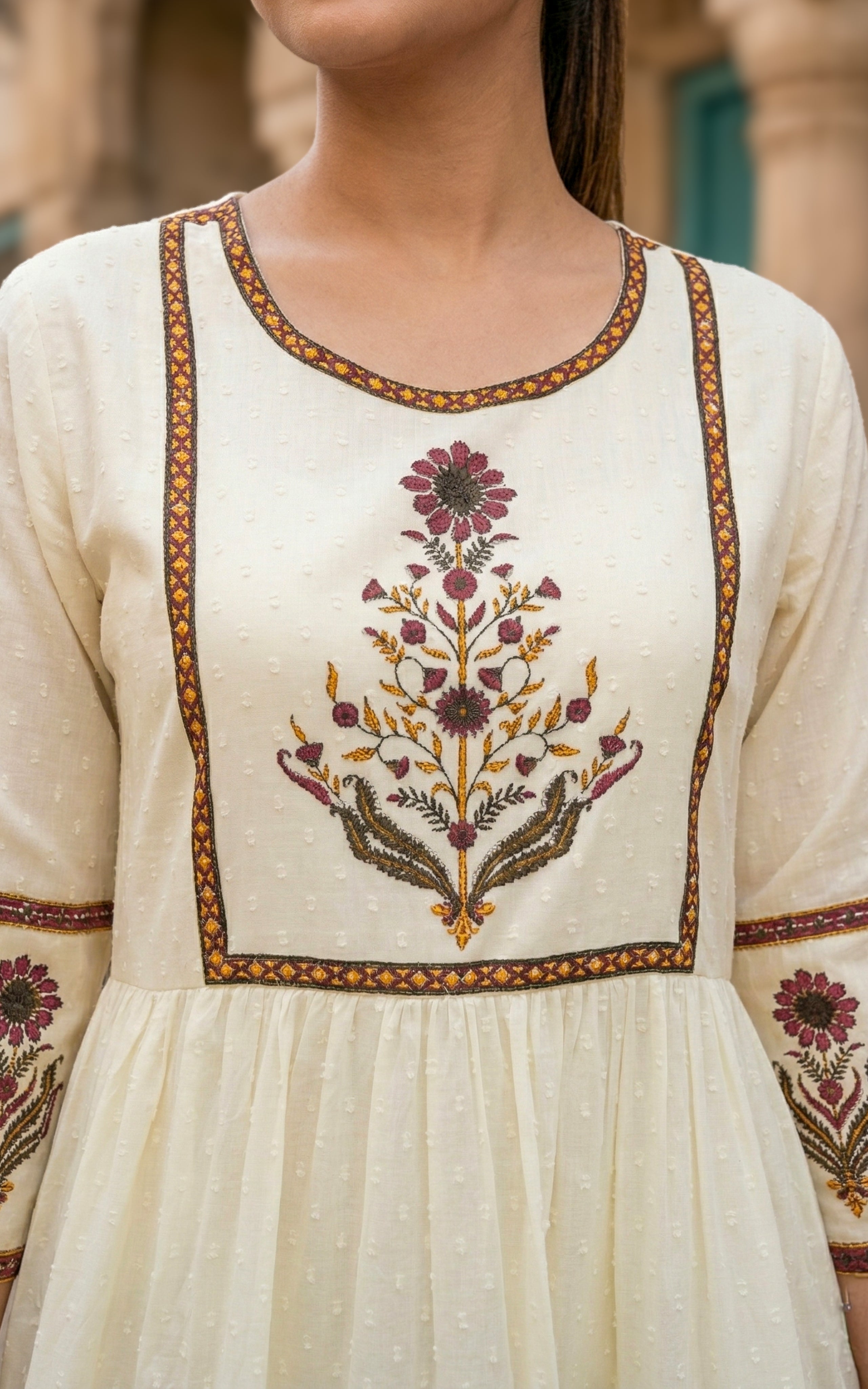 Round Neckline