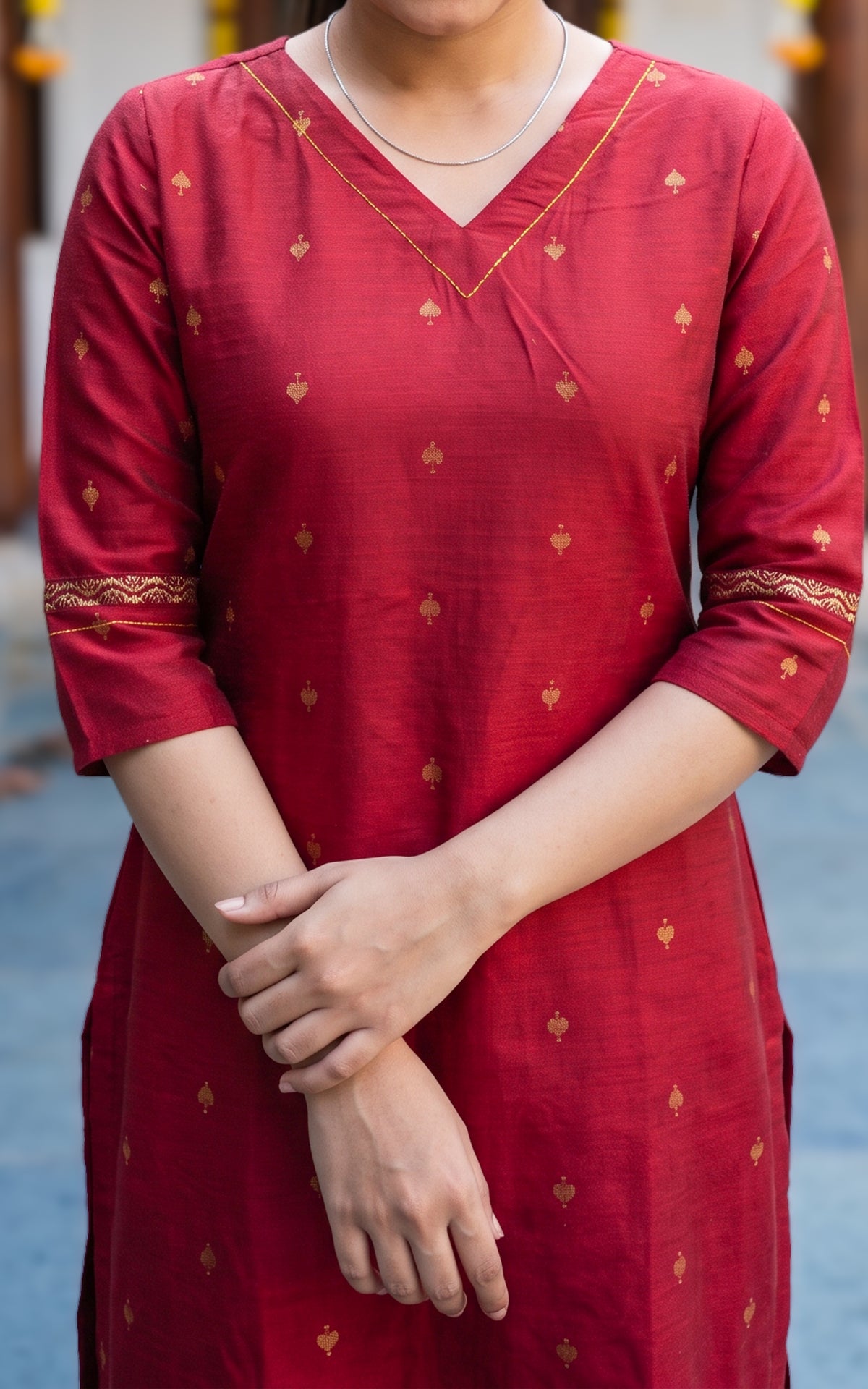 Yazhmika Red (Kurti+Dupatta)
