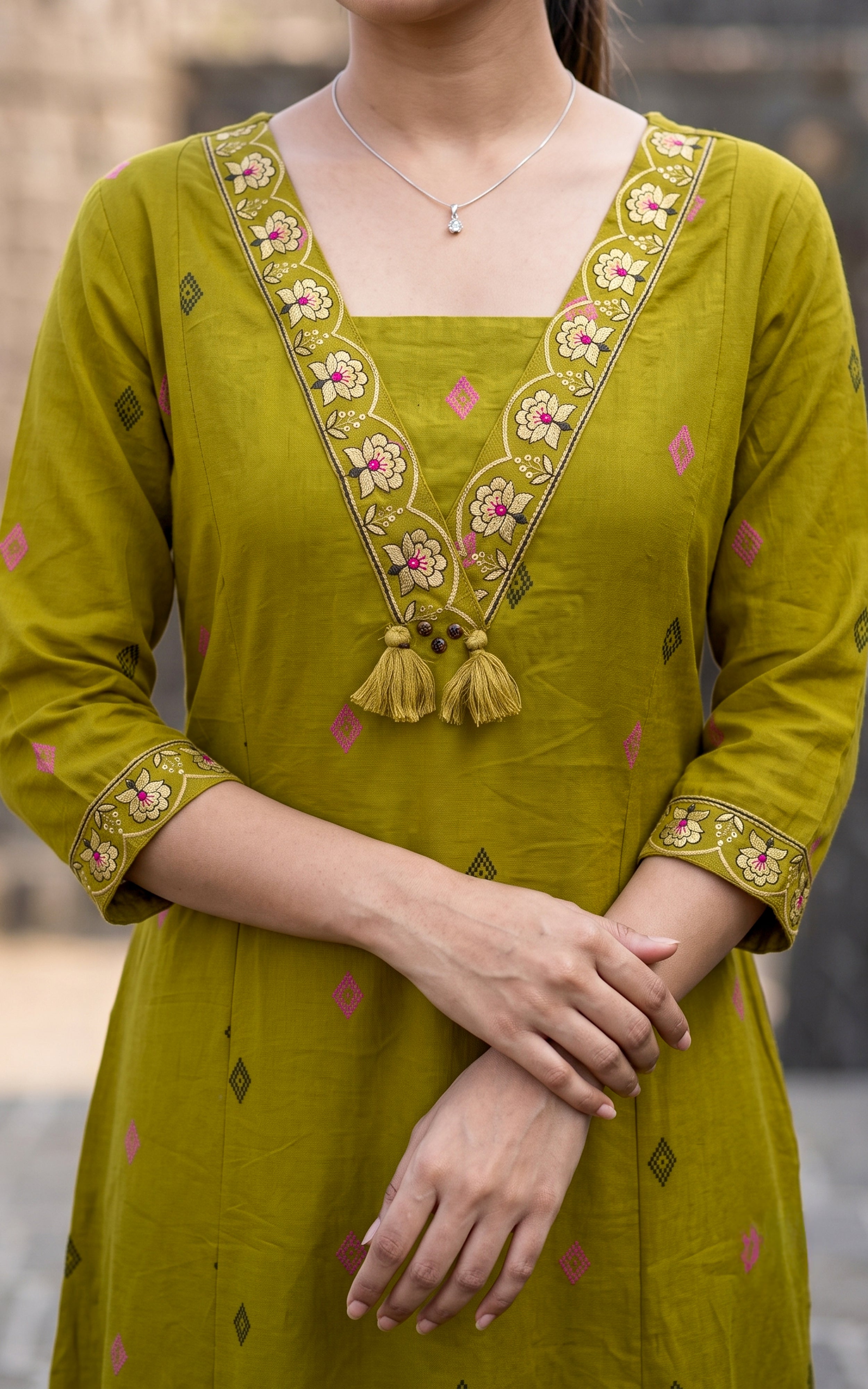 Mehandi Green Cotton Kurti Set with Double Side Pocket for Women