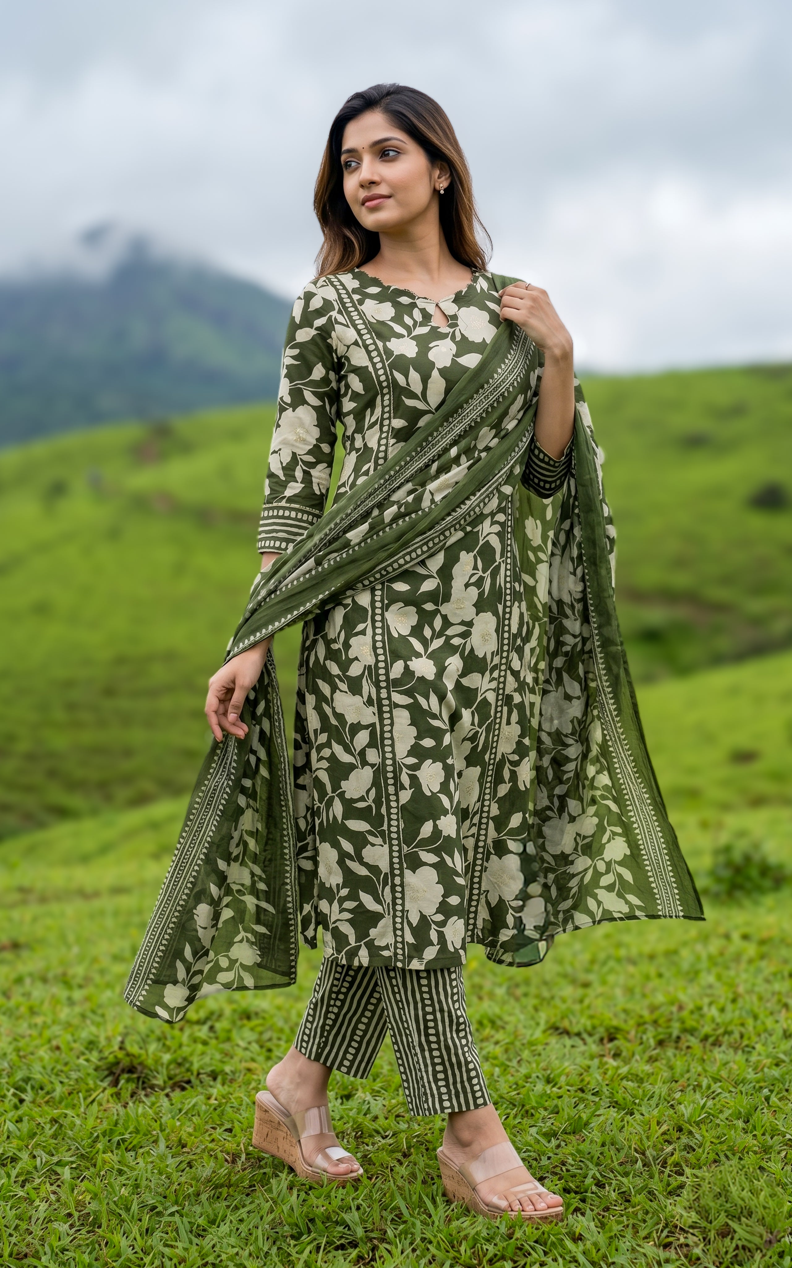 Poorni (Kurti+Pant+Dupatta)