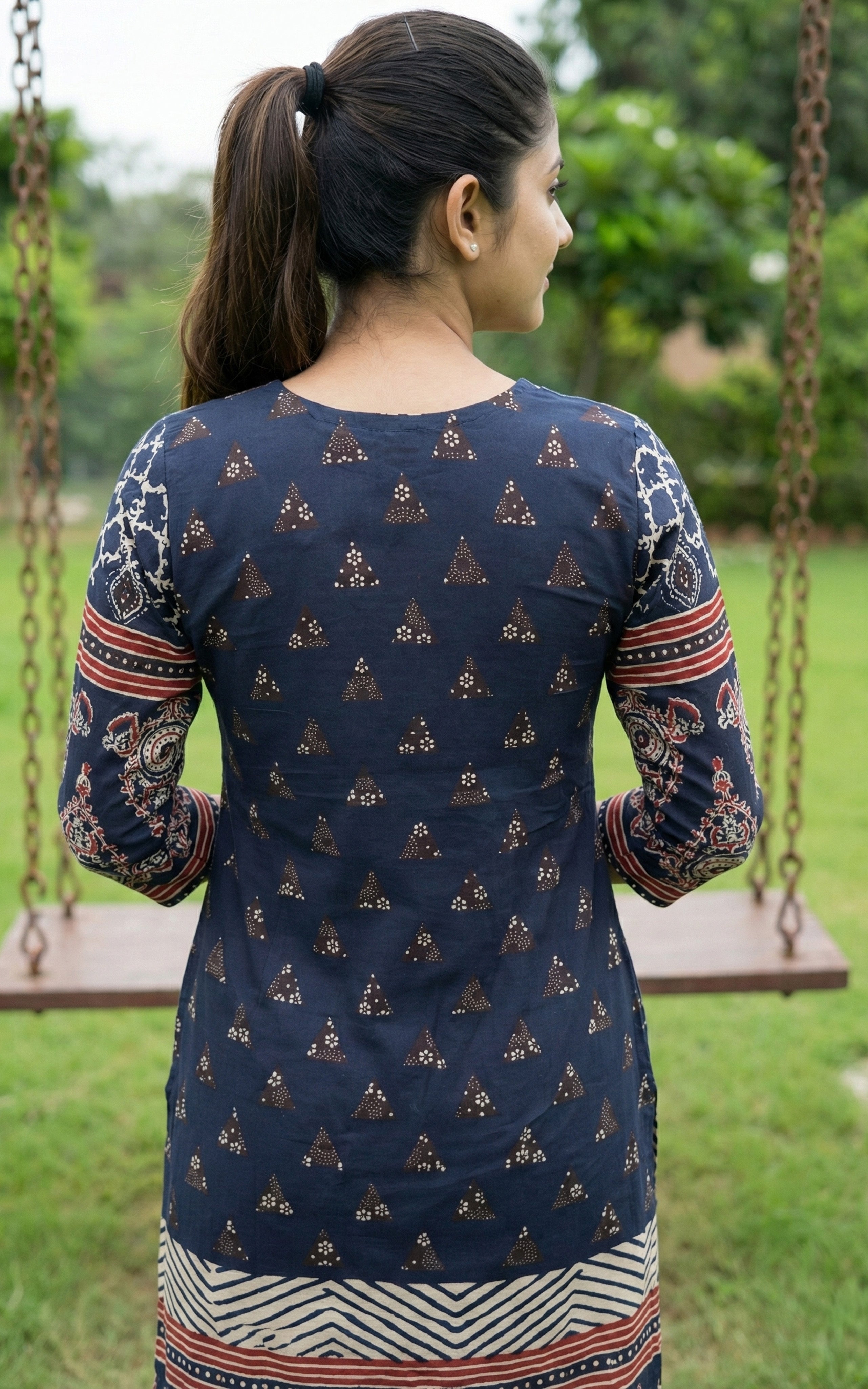 Madhunisha (Kurti+Dupatta)