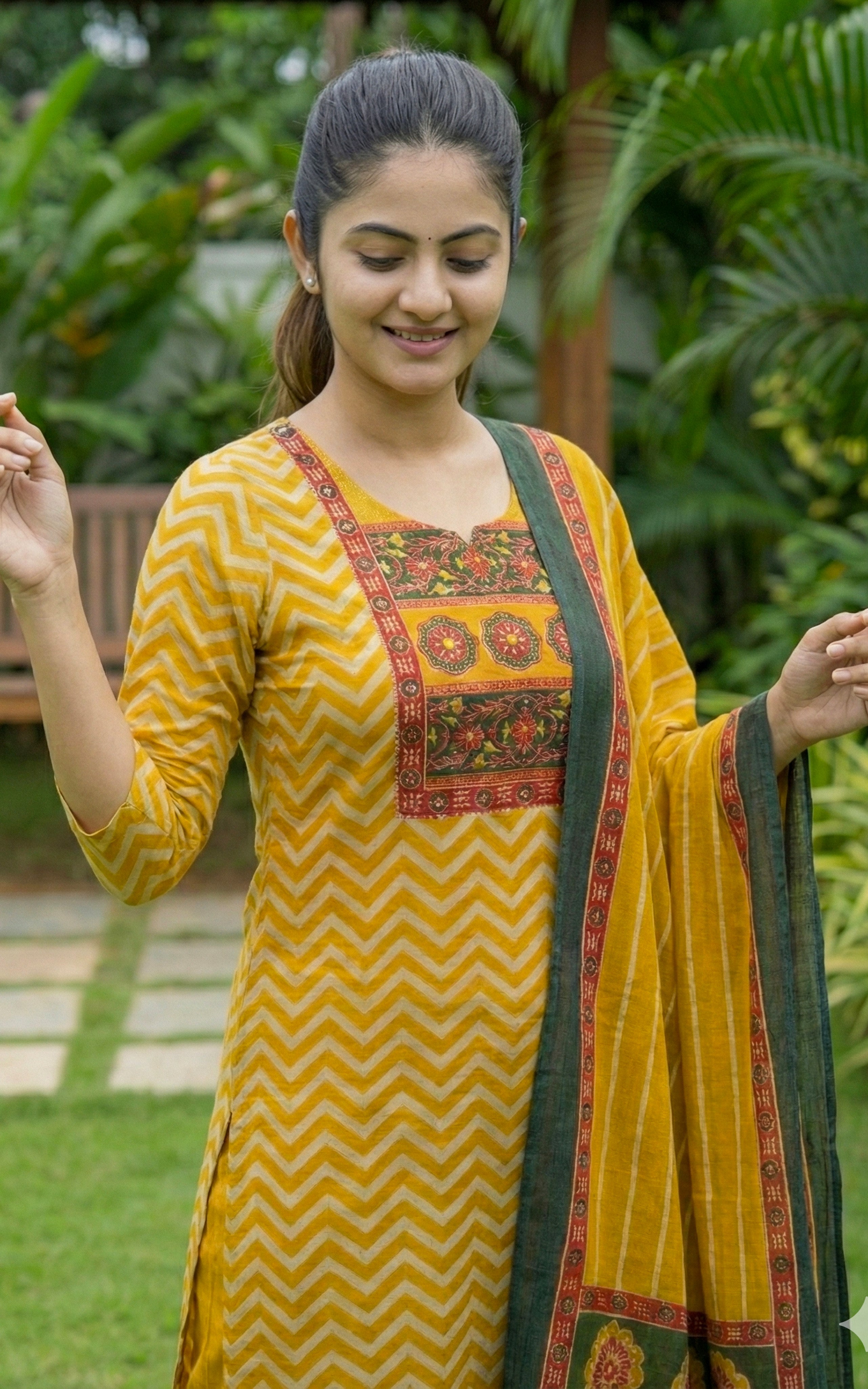 Gowthami (Kurti+Dupatta)