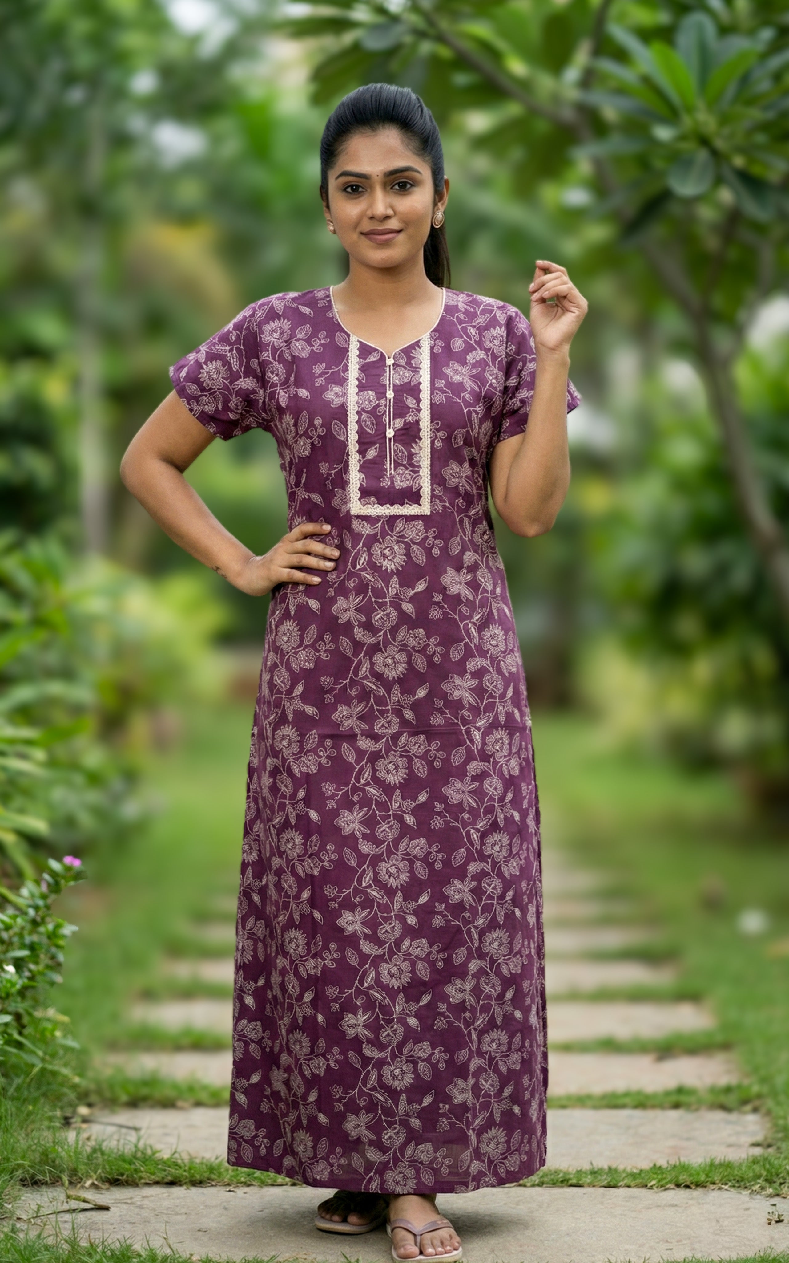 Cotton nighty with a convenient pocket