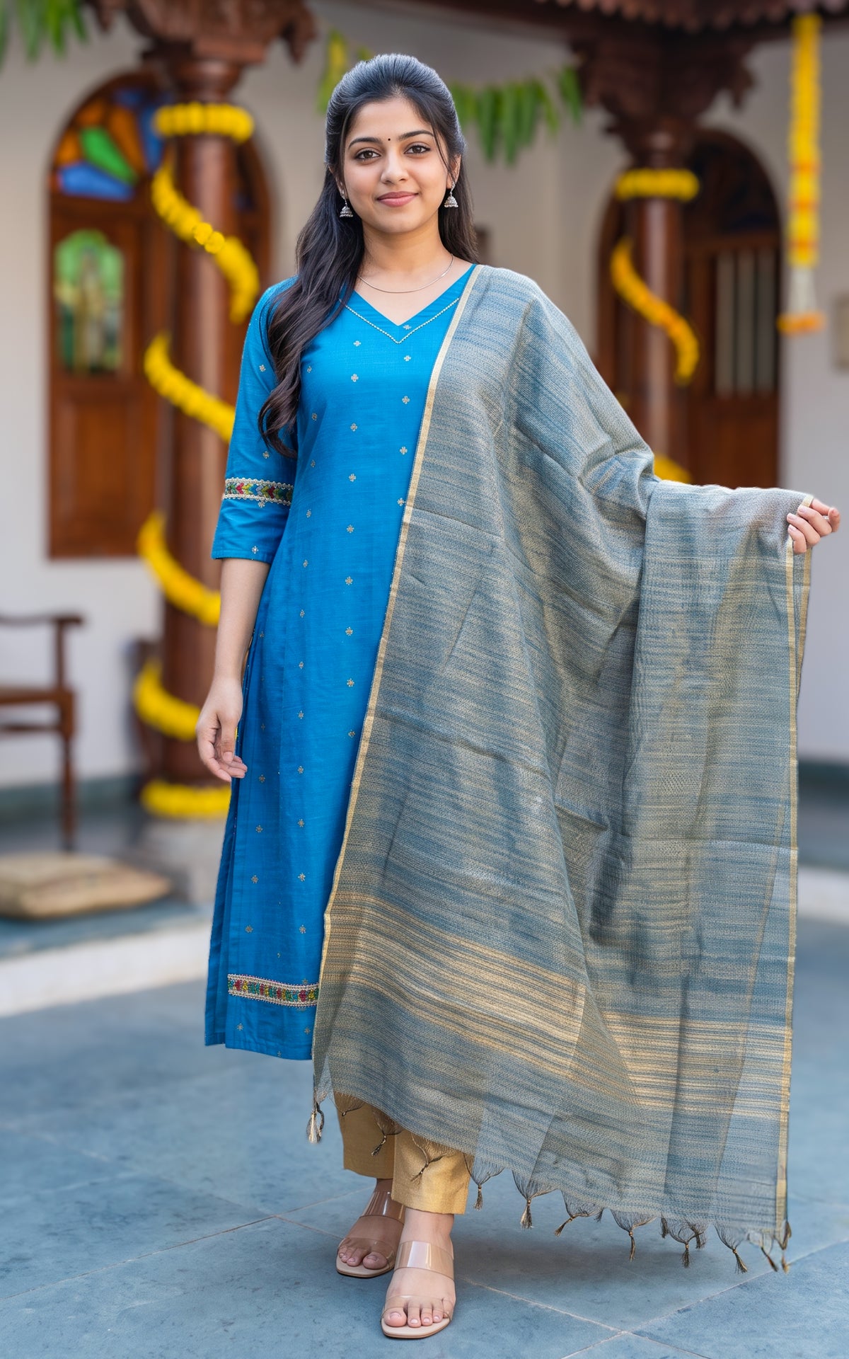 Yazhmika Blue (Kurti+Dupatta)