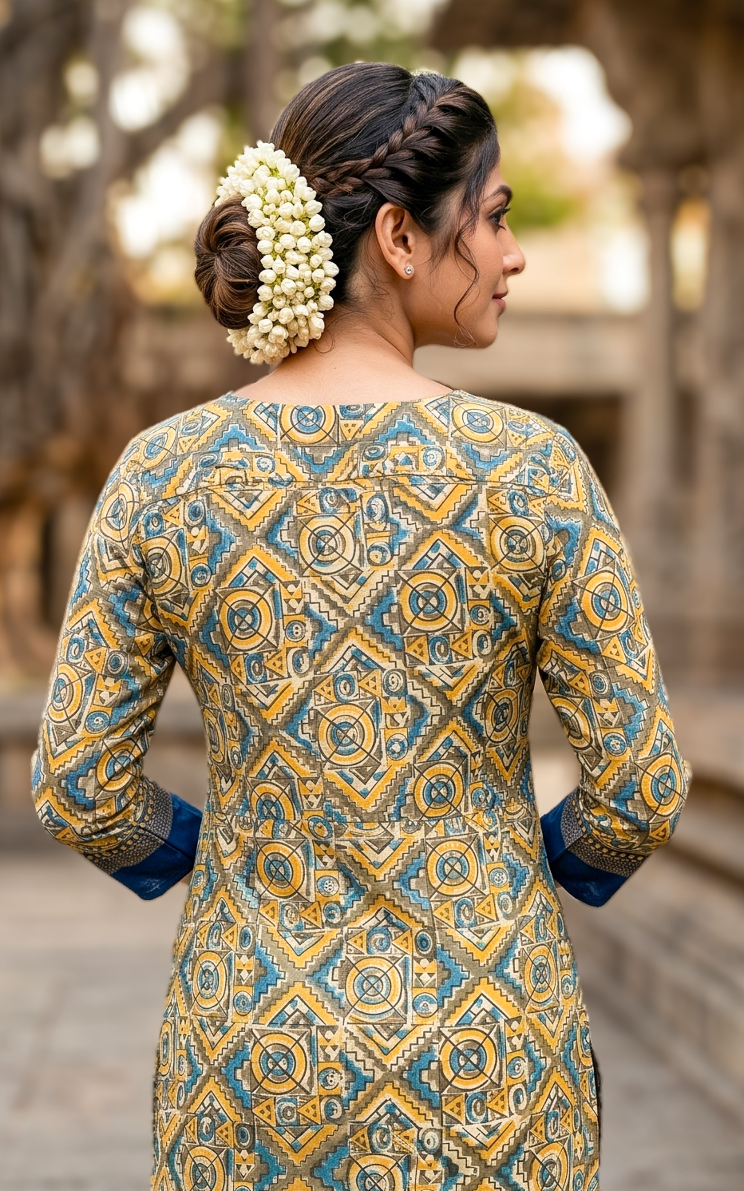 Avanitha A (Kurti+Dupatta)