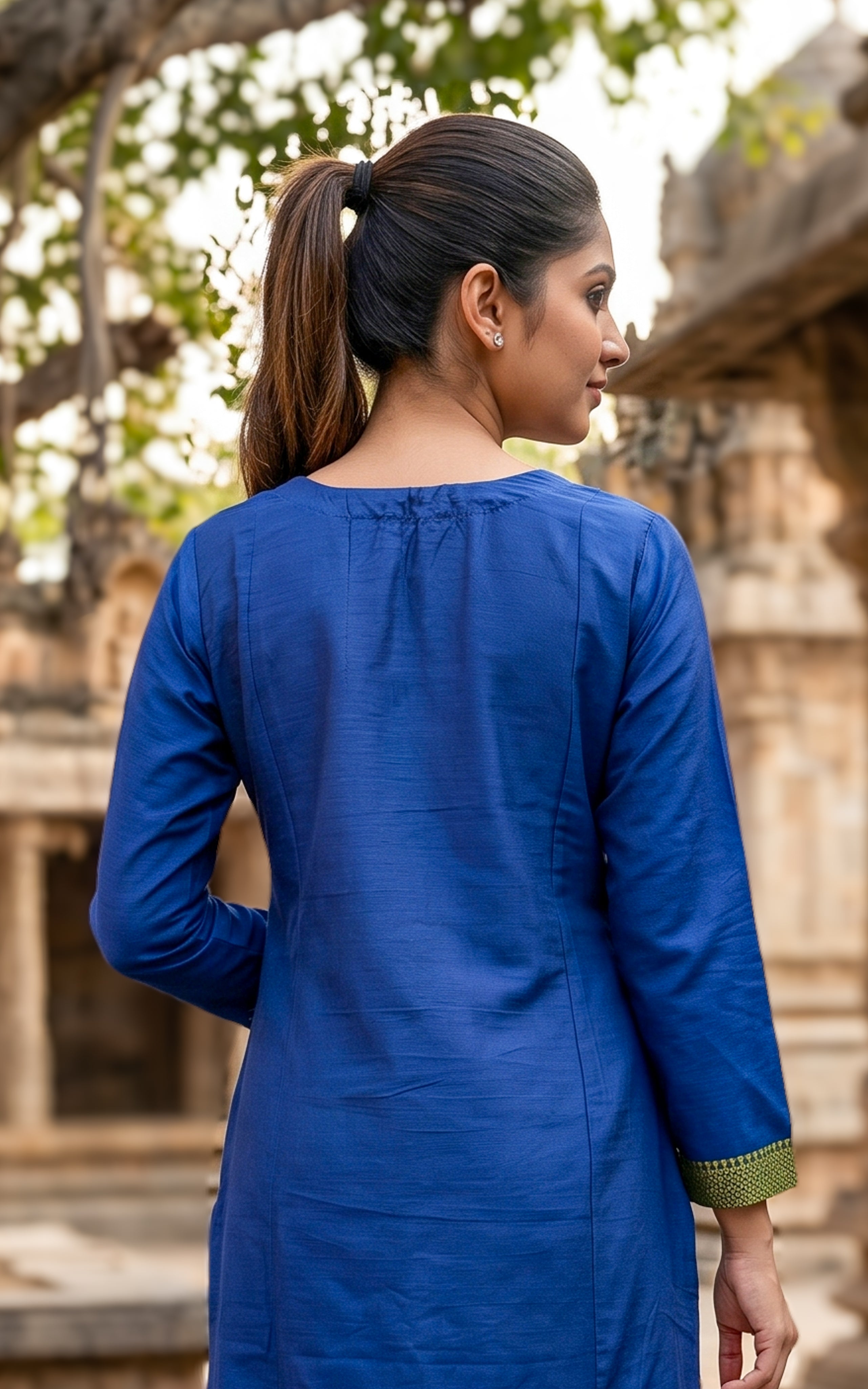 Myvizhi B (Kurti+Dupatta)