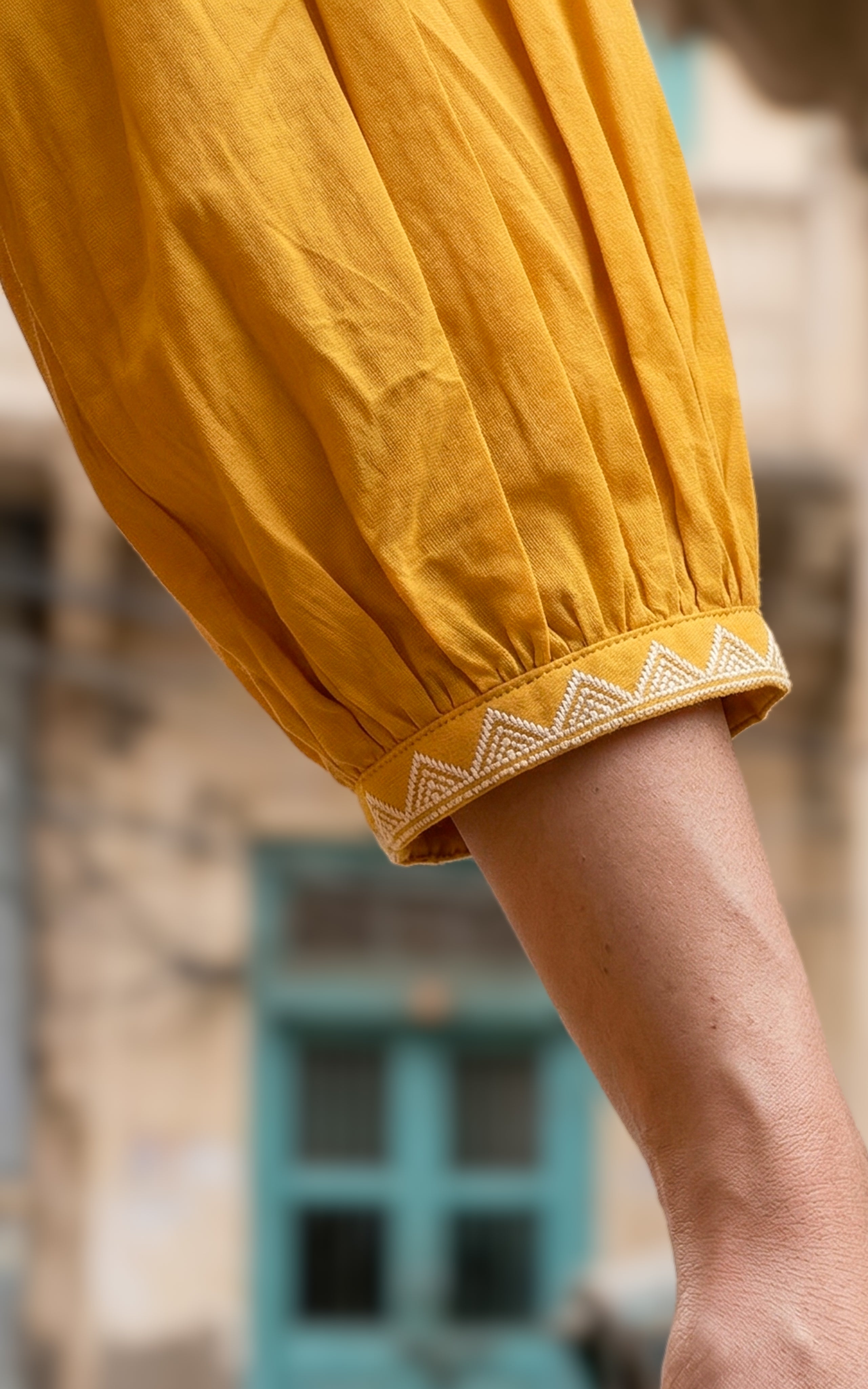 Three-quarter sleeves for stylish look