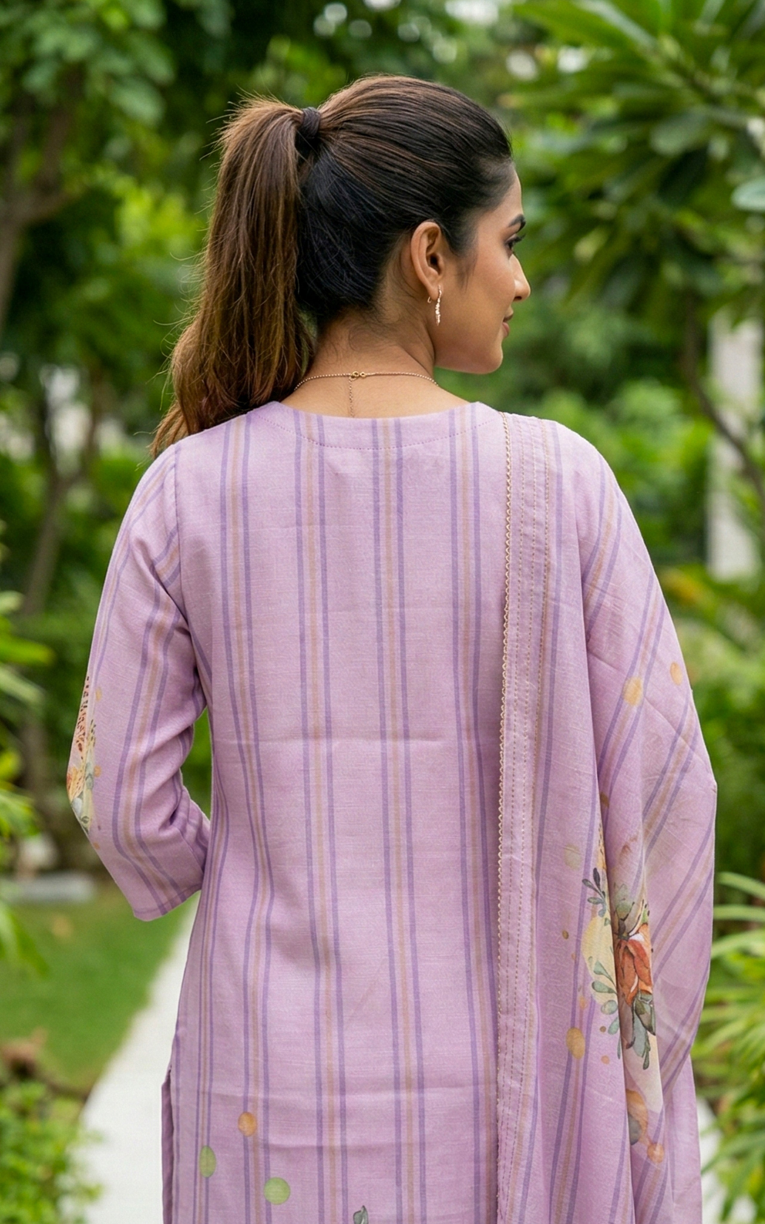 Vinotha B (Kurti+Pant+Dupatta)
