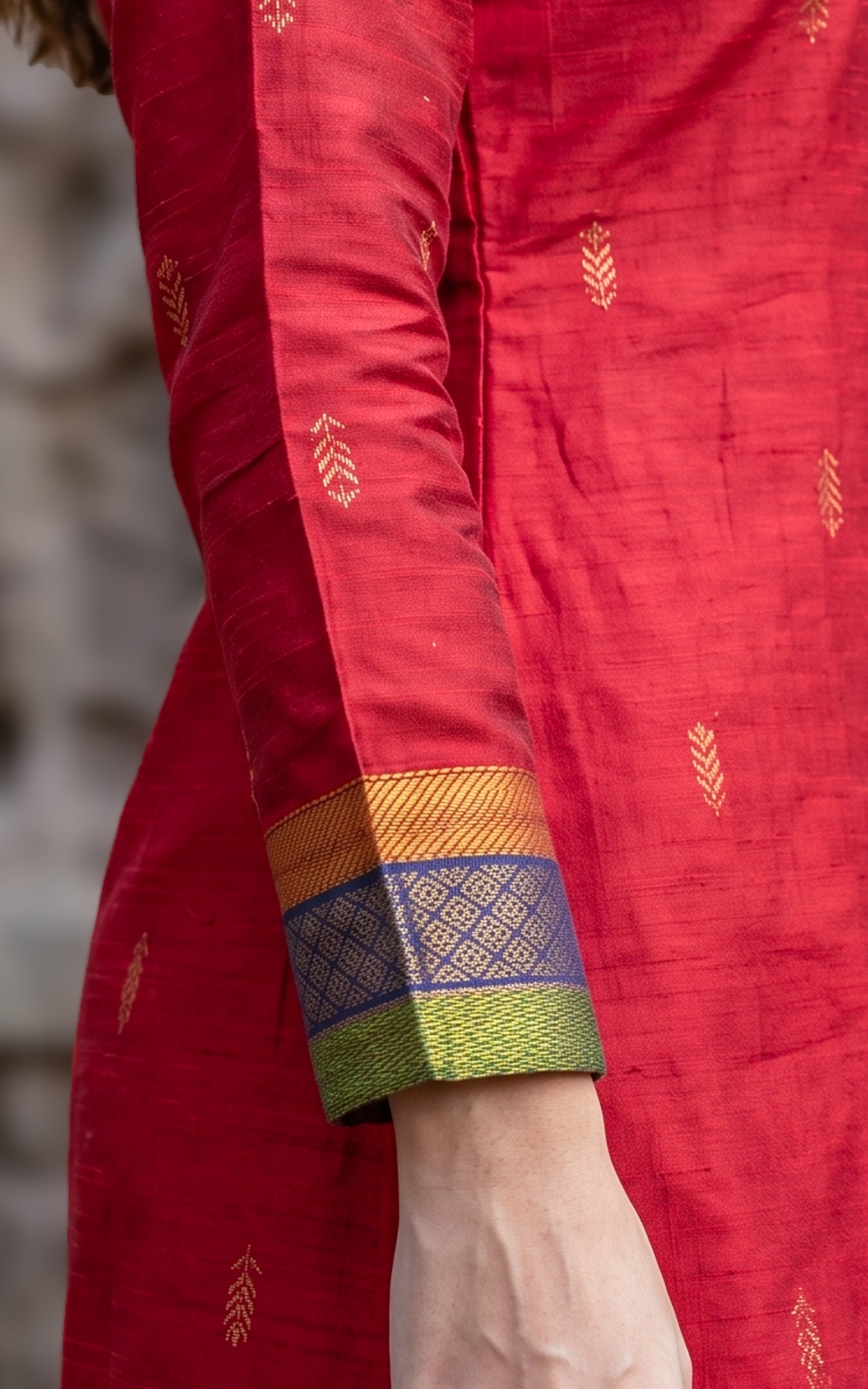 Thenmalar Maroon