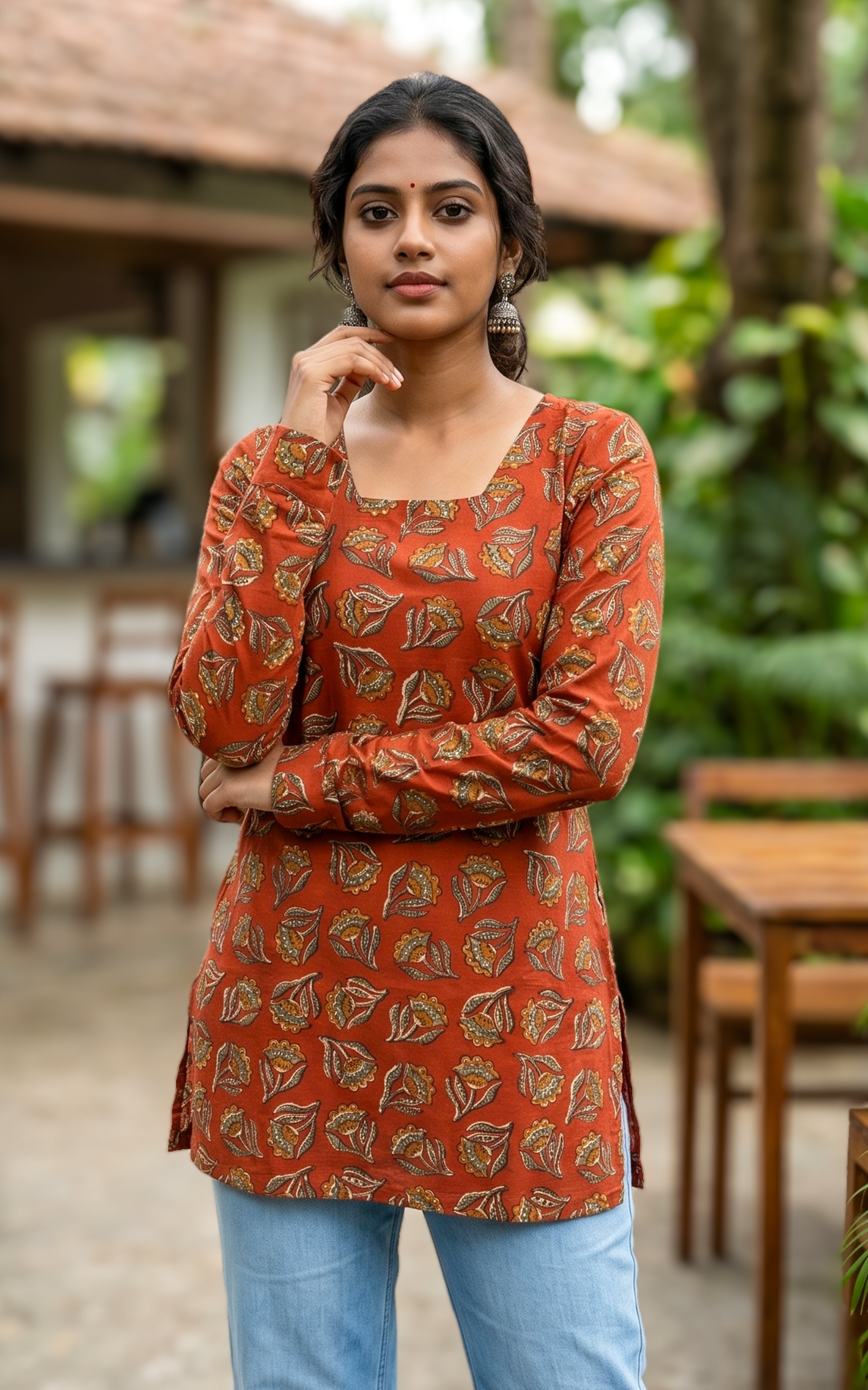 Straight cut short kurti for women

Printed cotton kurti for daily wear

Casual wear short cotton kurti