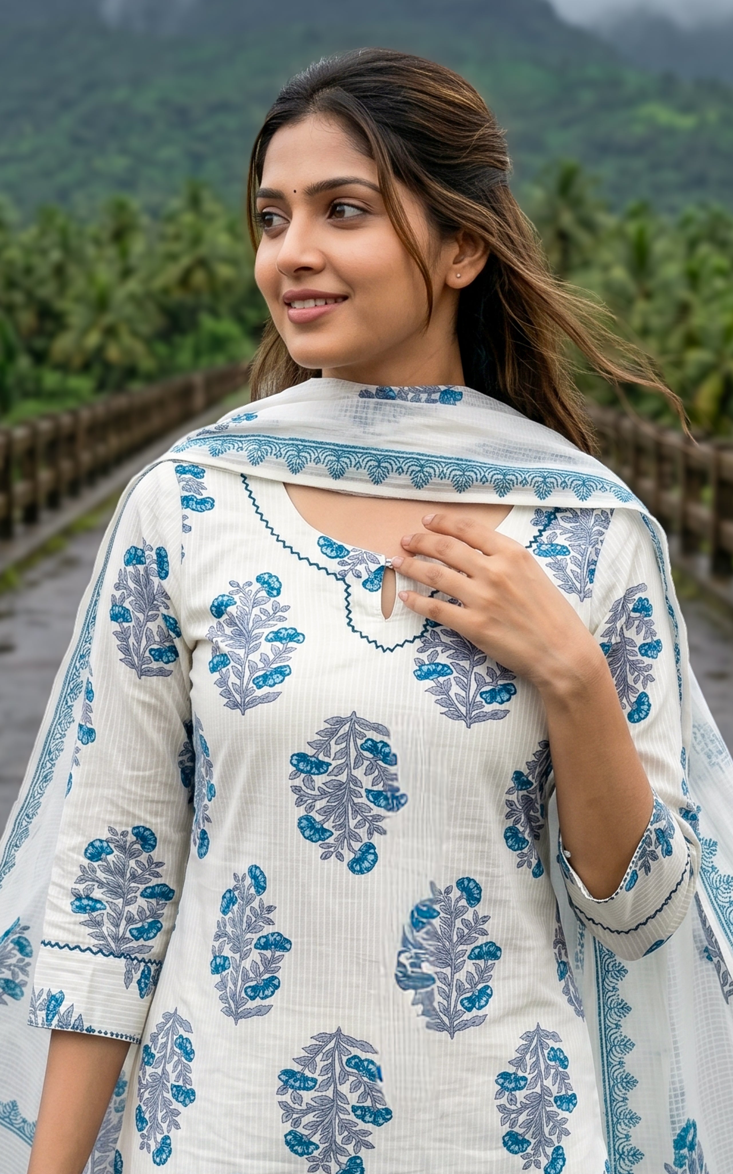 Pallavi White (Kurti+Dupatta)