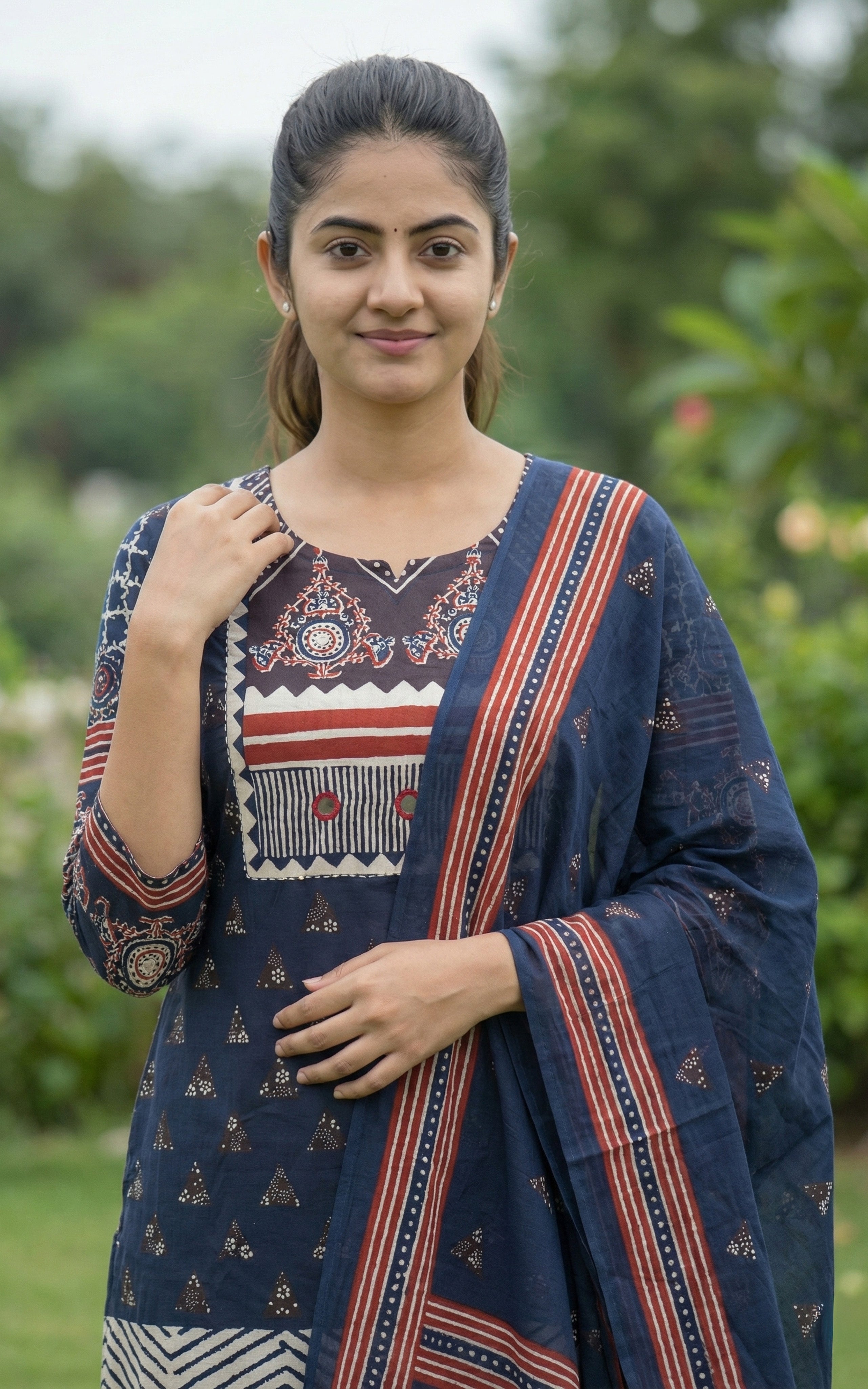 Madhunisha (Kurti+Dupatta)