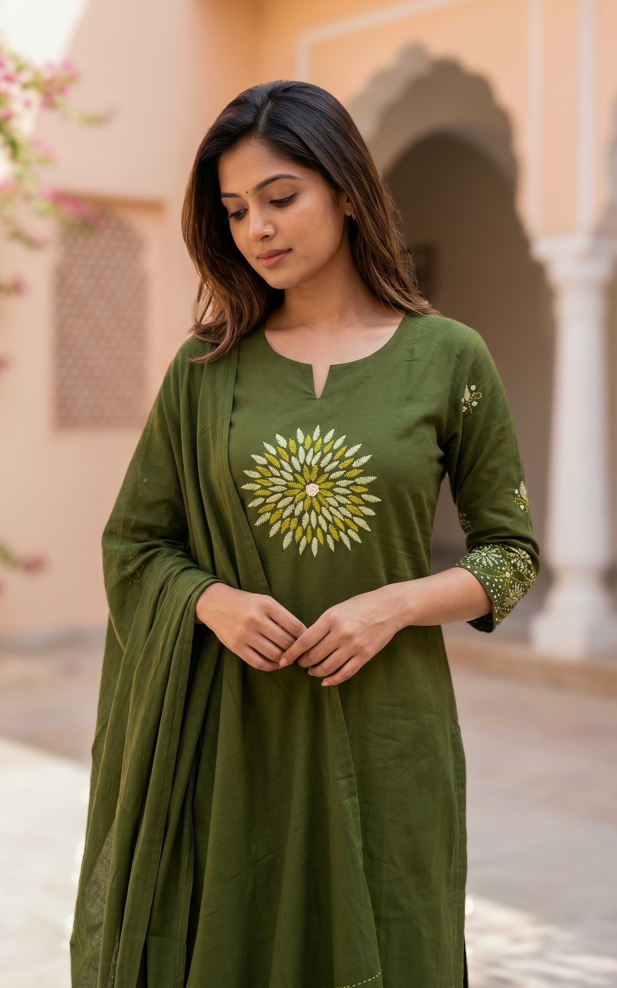 Yazhvika (Kurti+Pant+Dupatta)