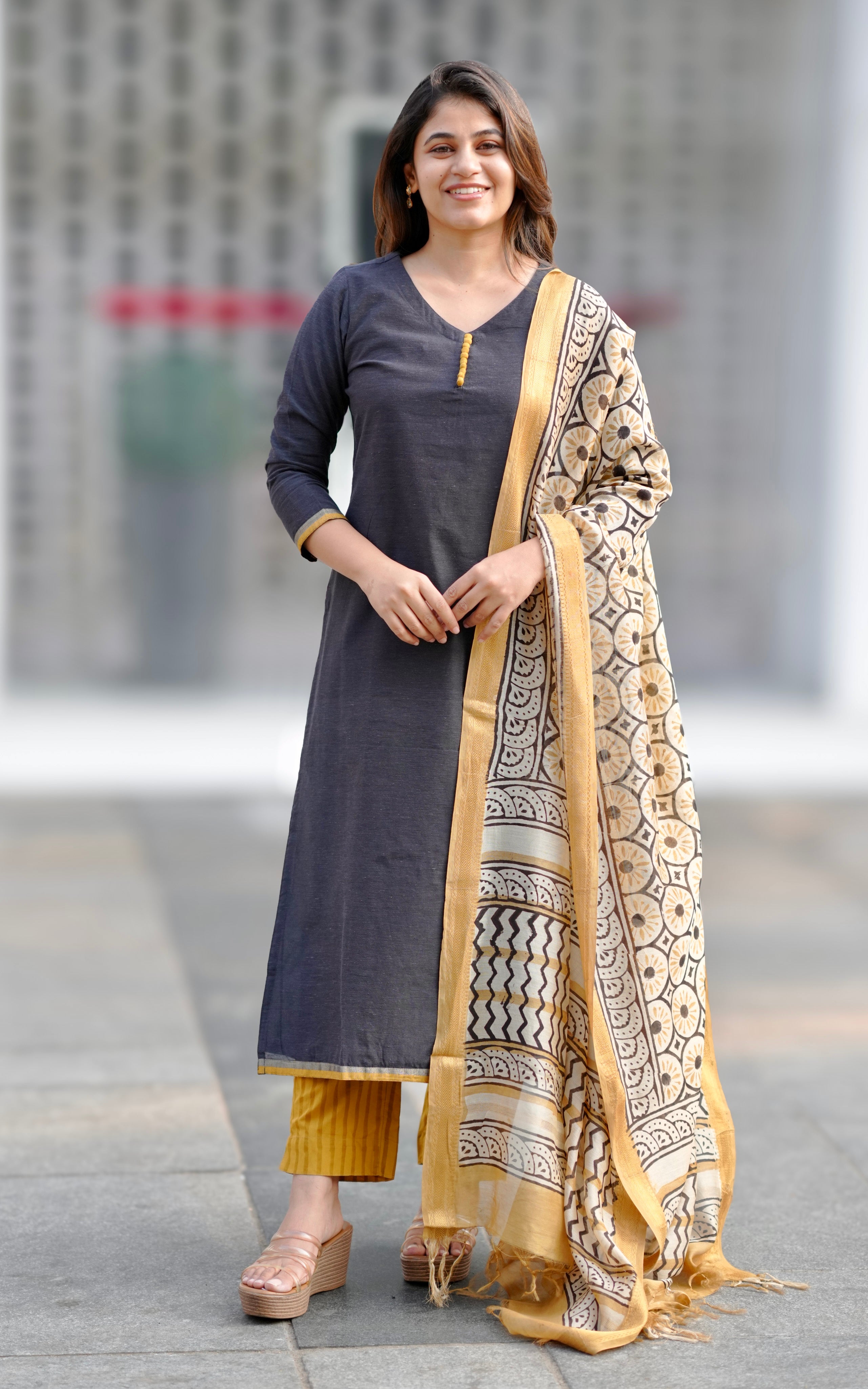 Allimalar (Kurti+Pant+Dupatta)