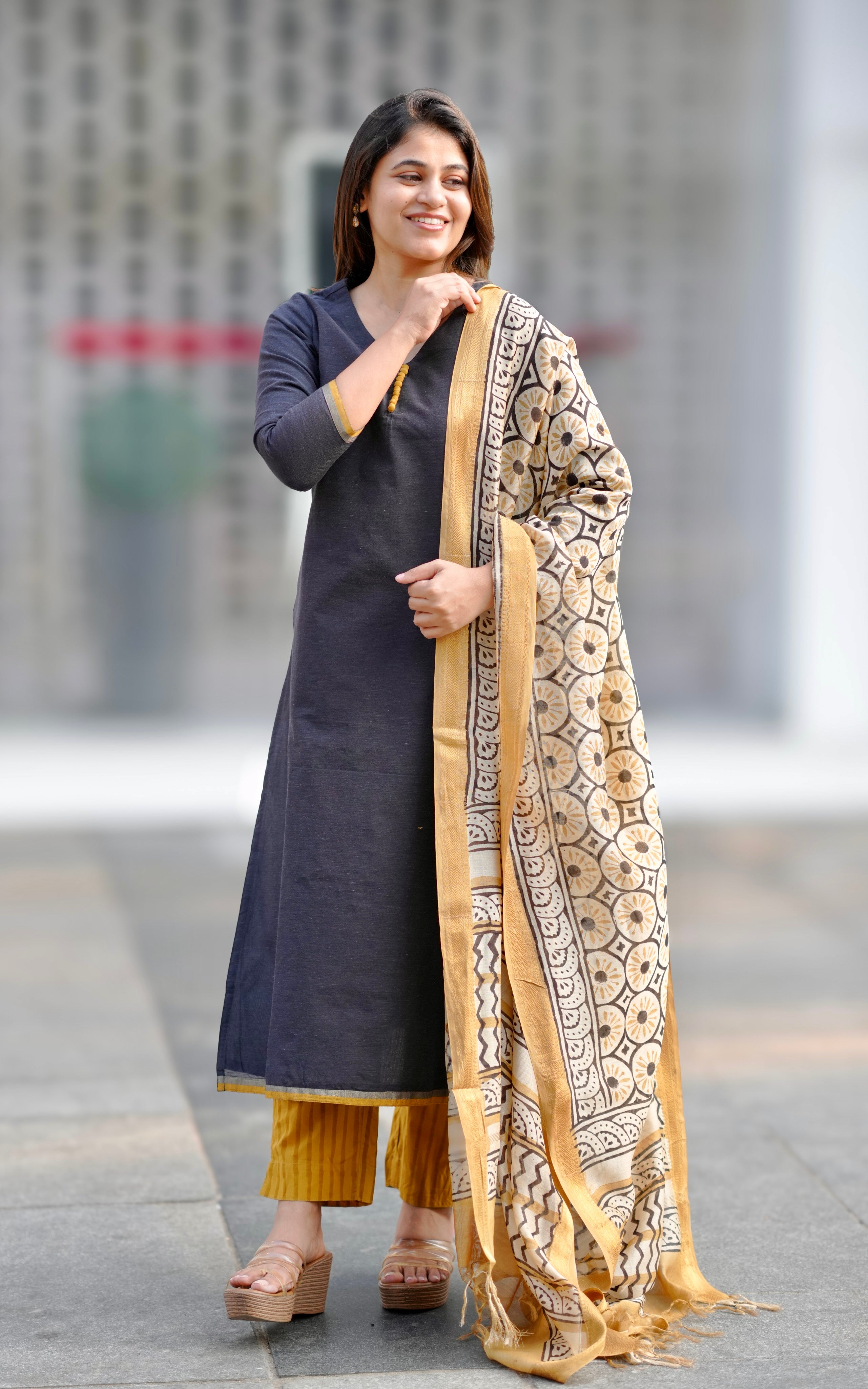 Allimalar (Kurti+Pant+Dupatta)