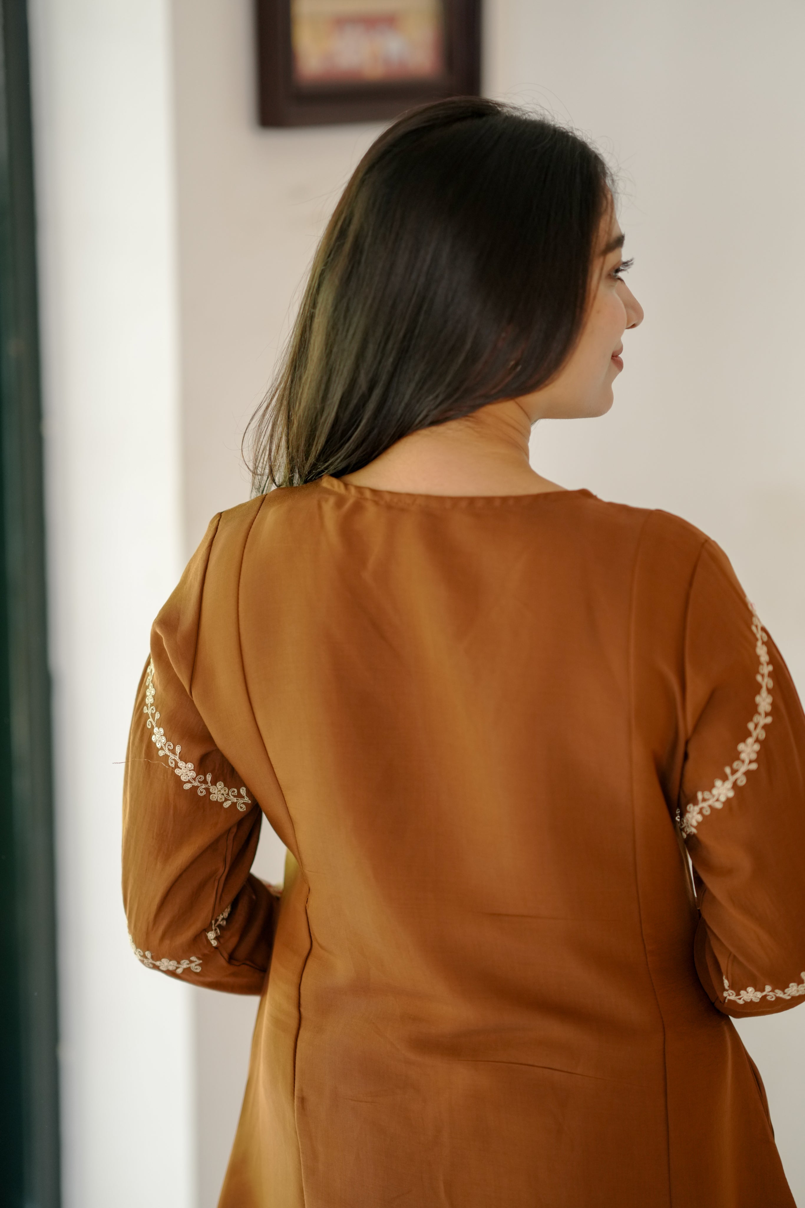 Giritha A (Kurti+Dupatta)