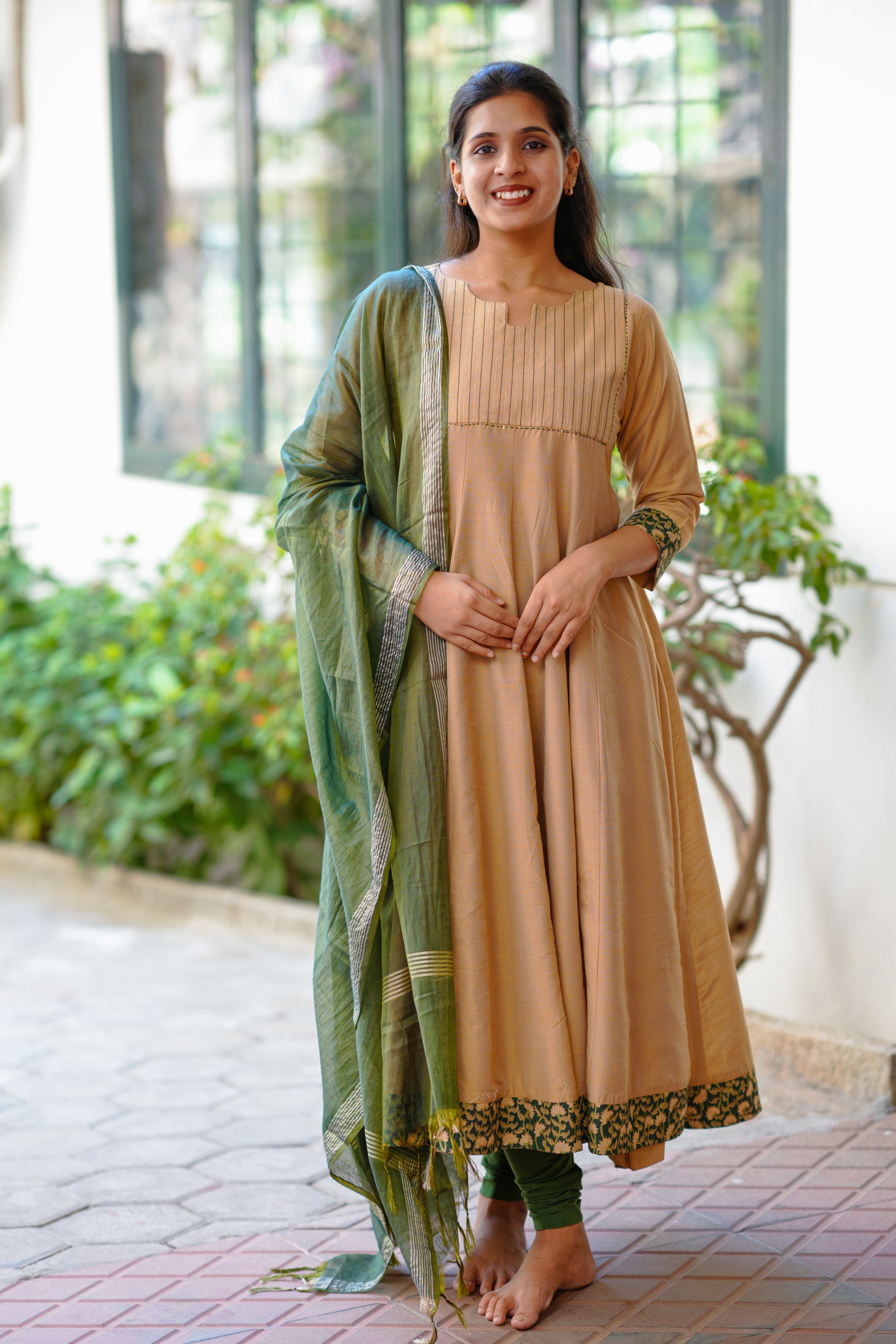 Rithika Beige (Kurti+Dupatta)