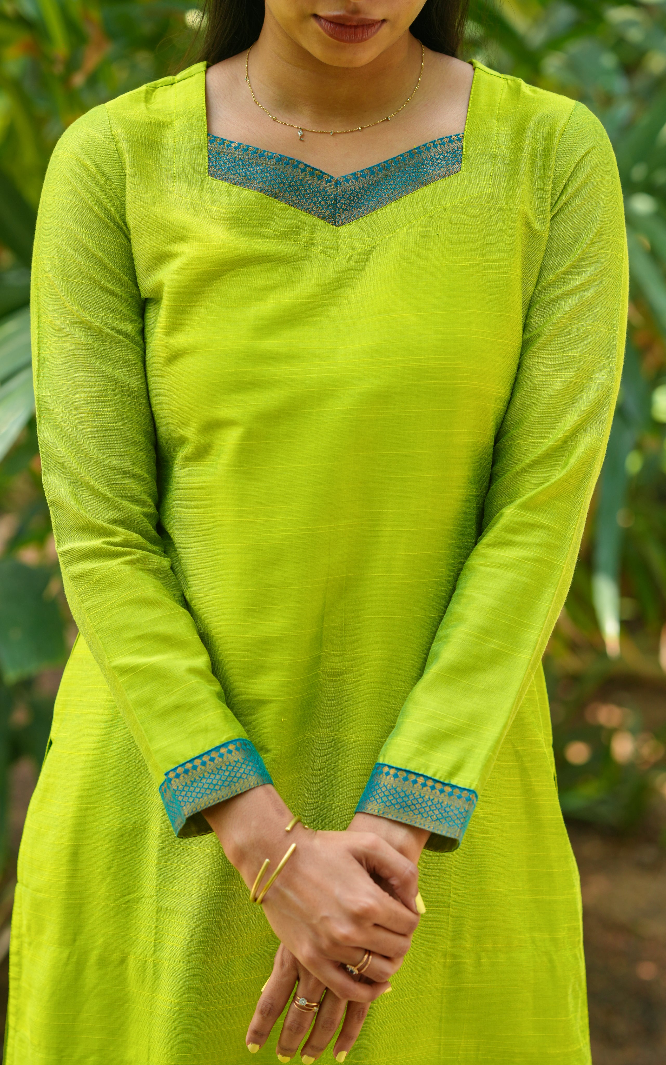 Saira Parrot Green