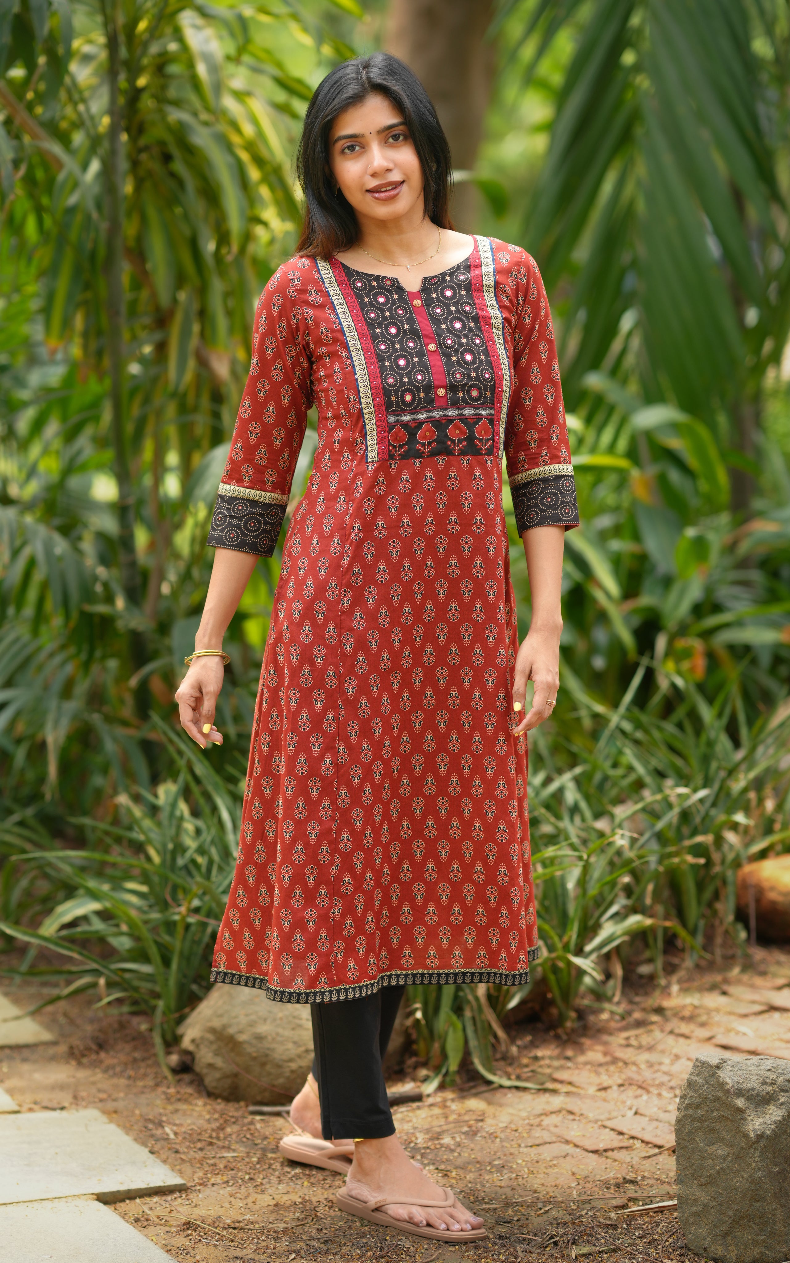 Comfortable maroon cotton kurti for women