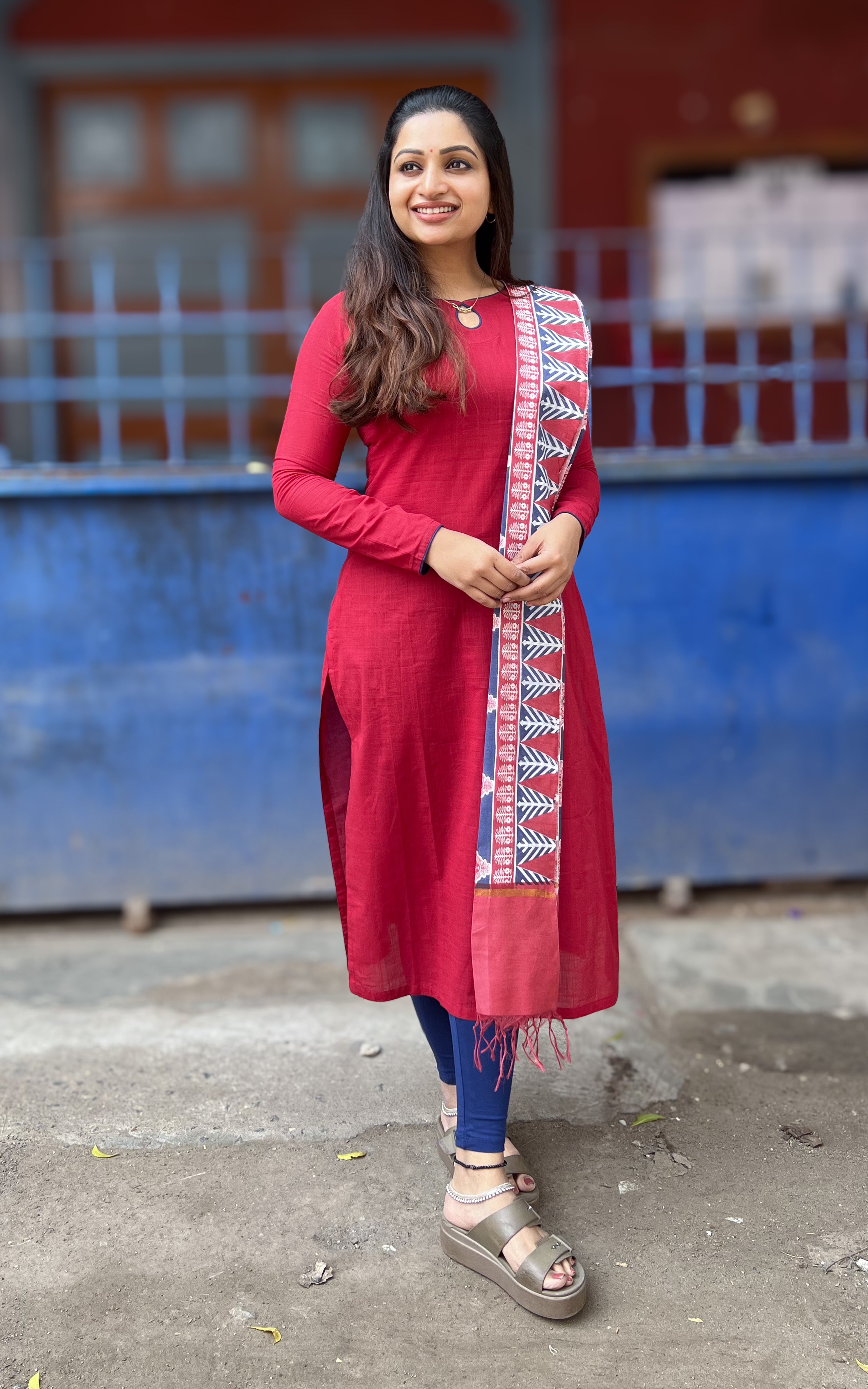 Simple ethnic wear