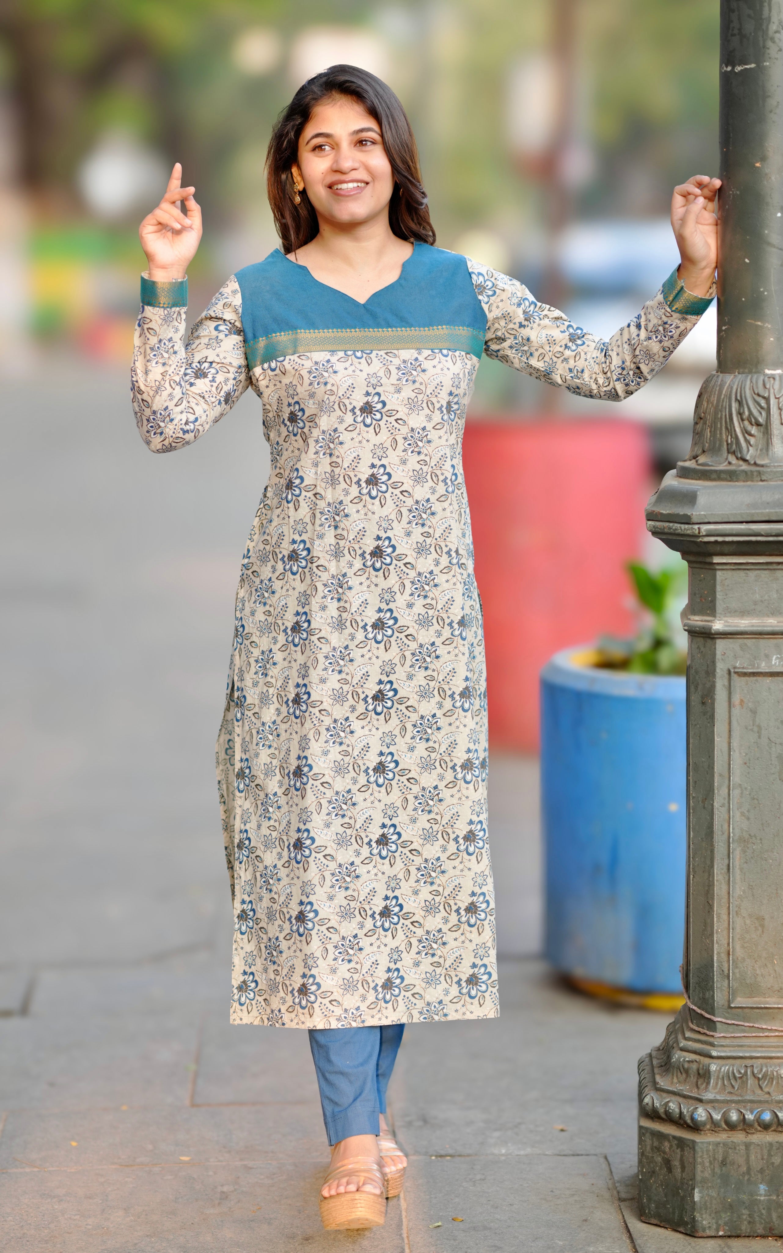 office wear cotton kurti
simple formal kurti
decent printed kurti for office
elegant straight kurti for work