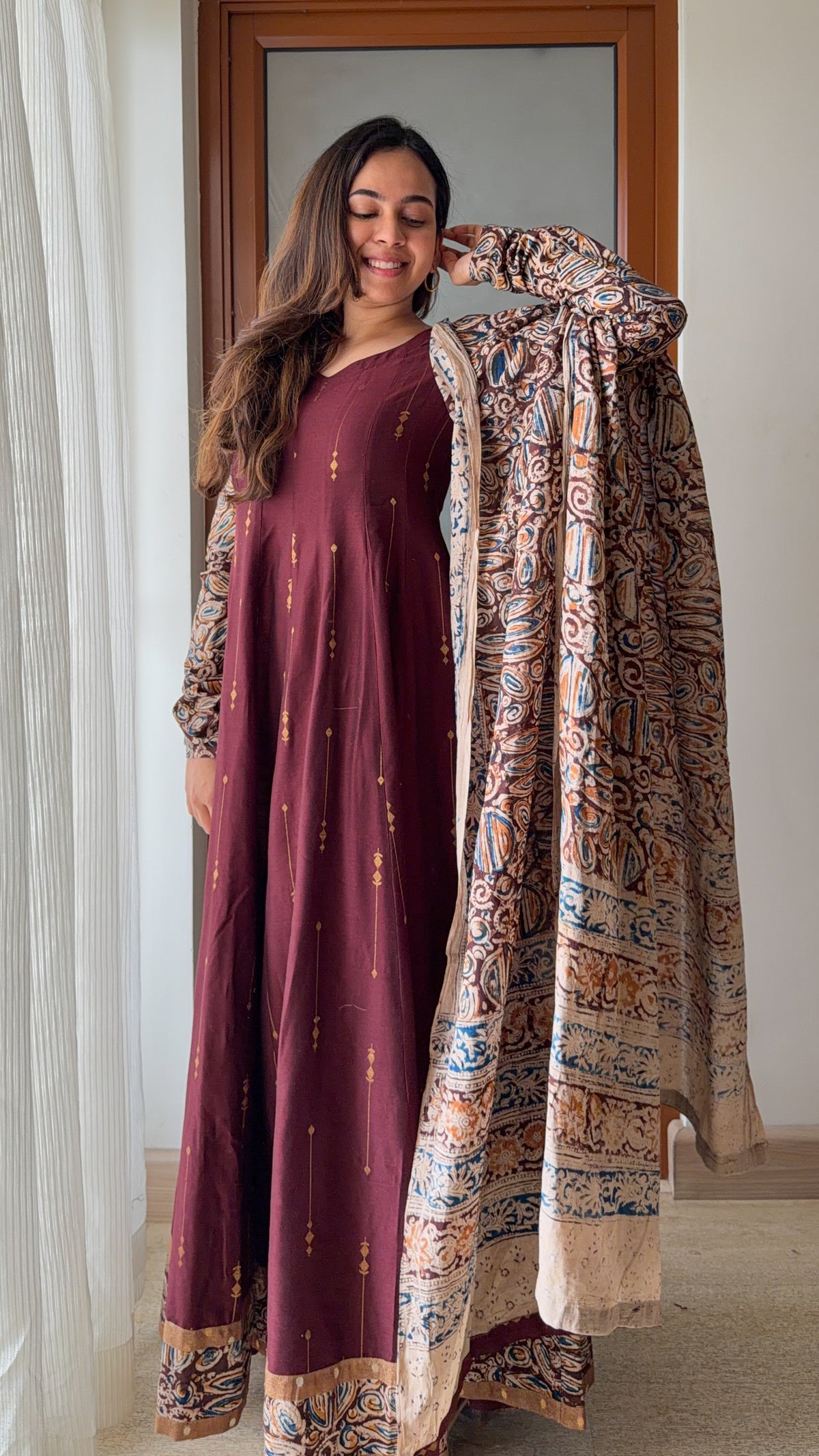 Magilarasi (Kurti+Dupatta)