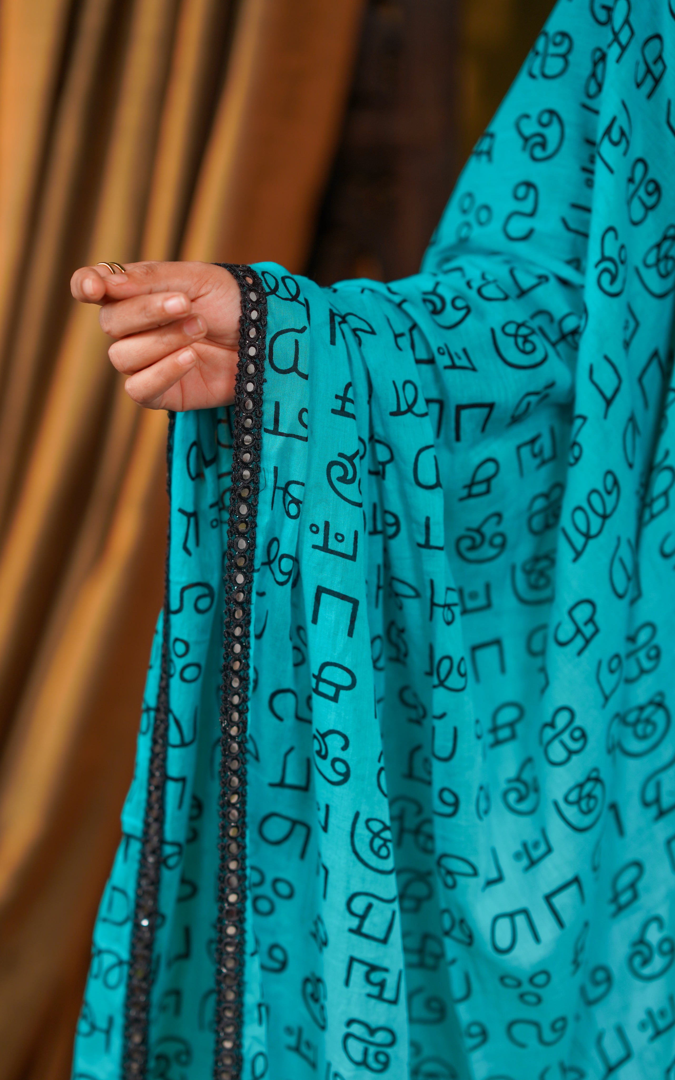 Idhu kathirvelan Kadhal Nayan 1 (Kurti+Pant+Dupatta)