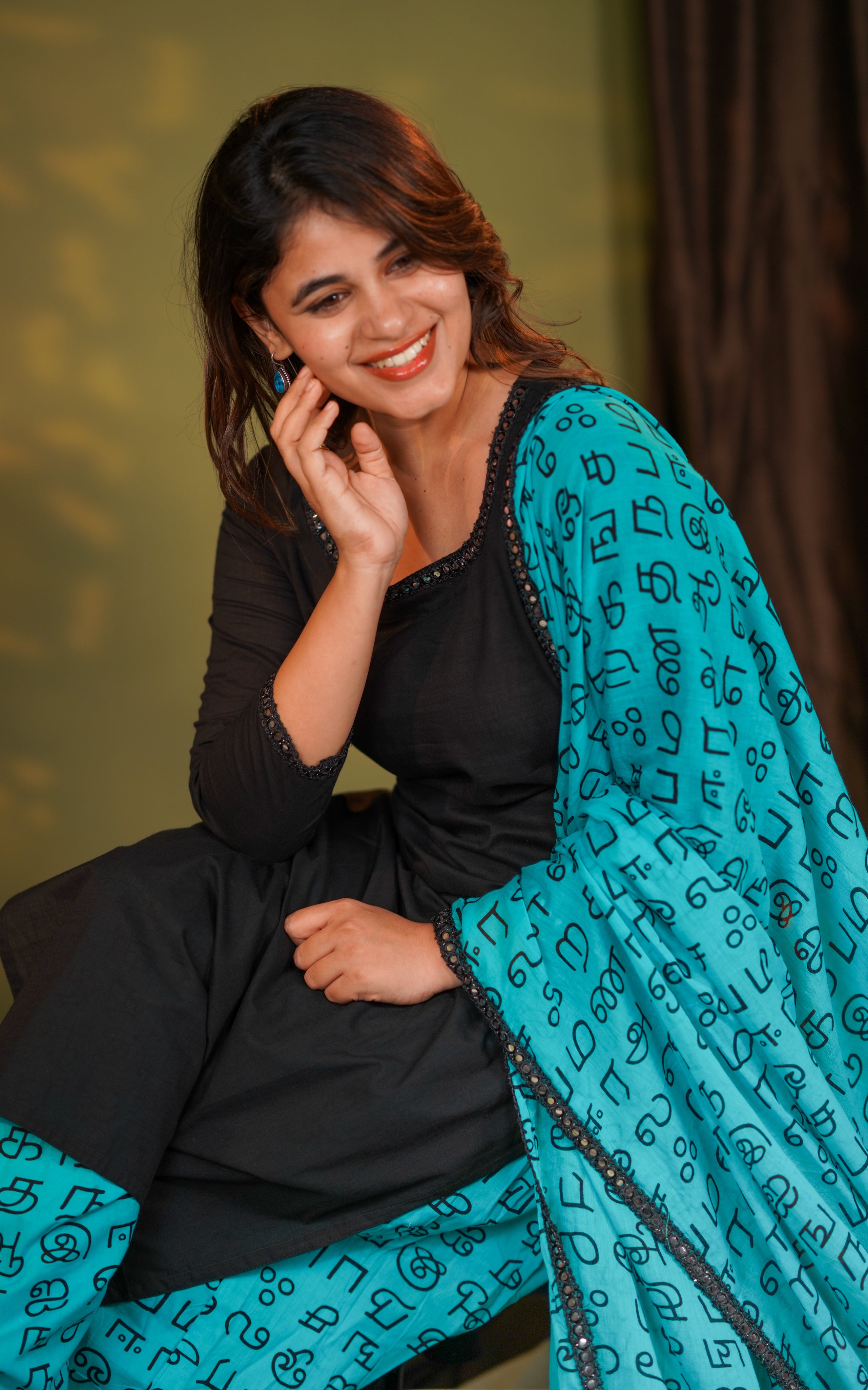 Idhu kathirvelan Kadhal Nayan 1 (Kurti+Pant+Dupatta)