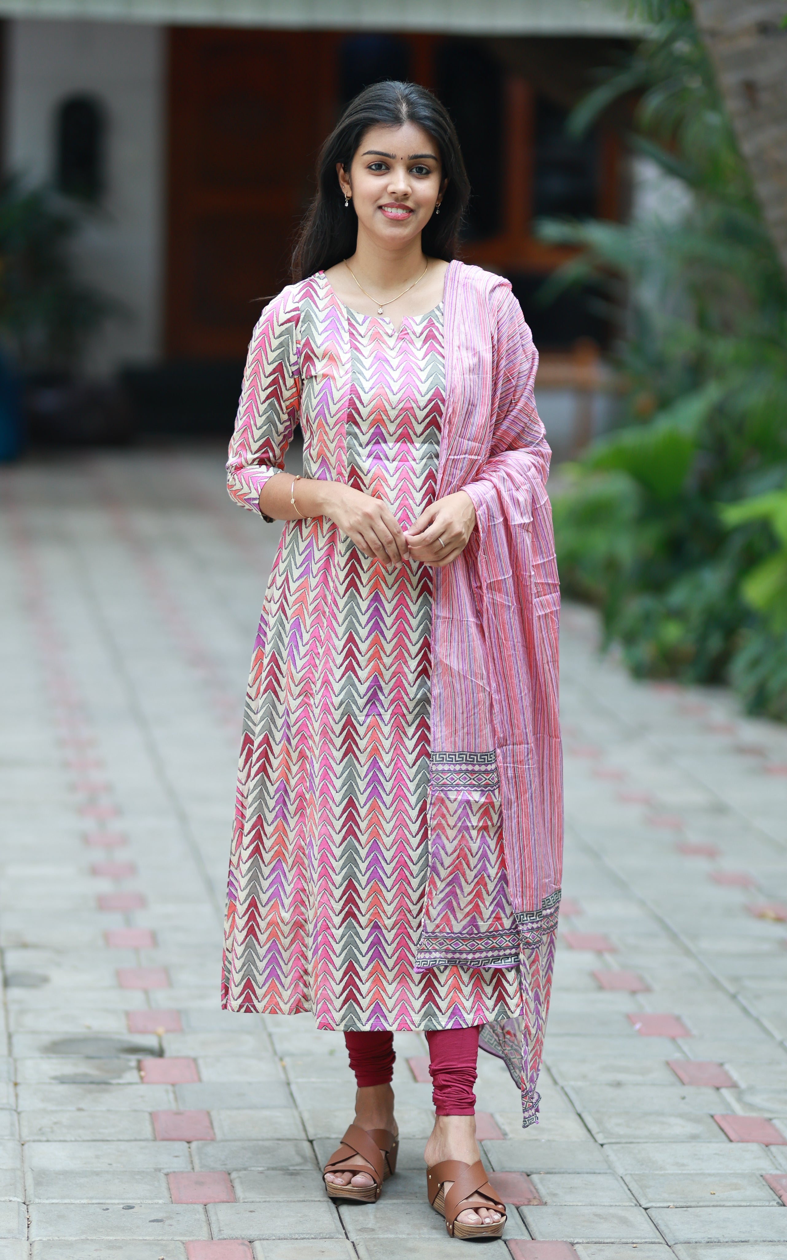 Bhadmasree D (Kurti+Dupatta)