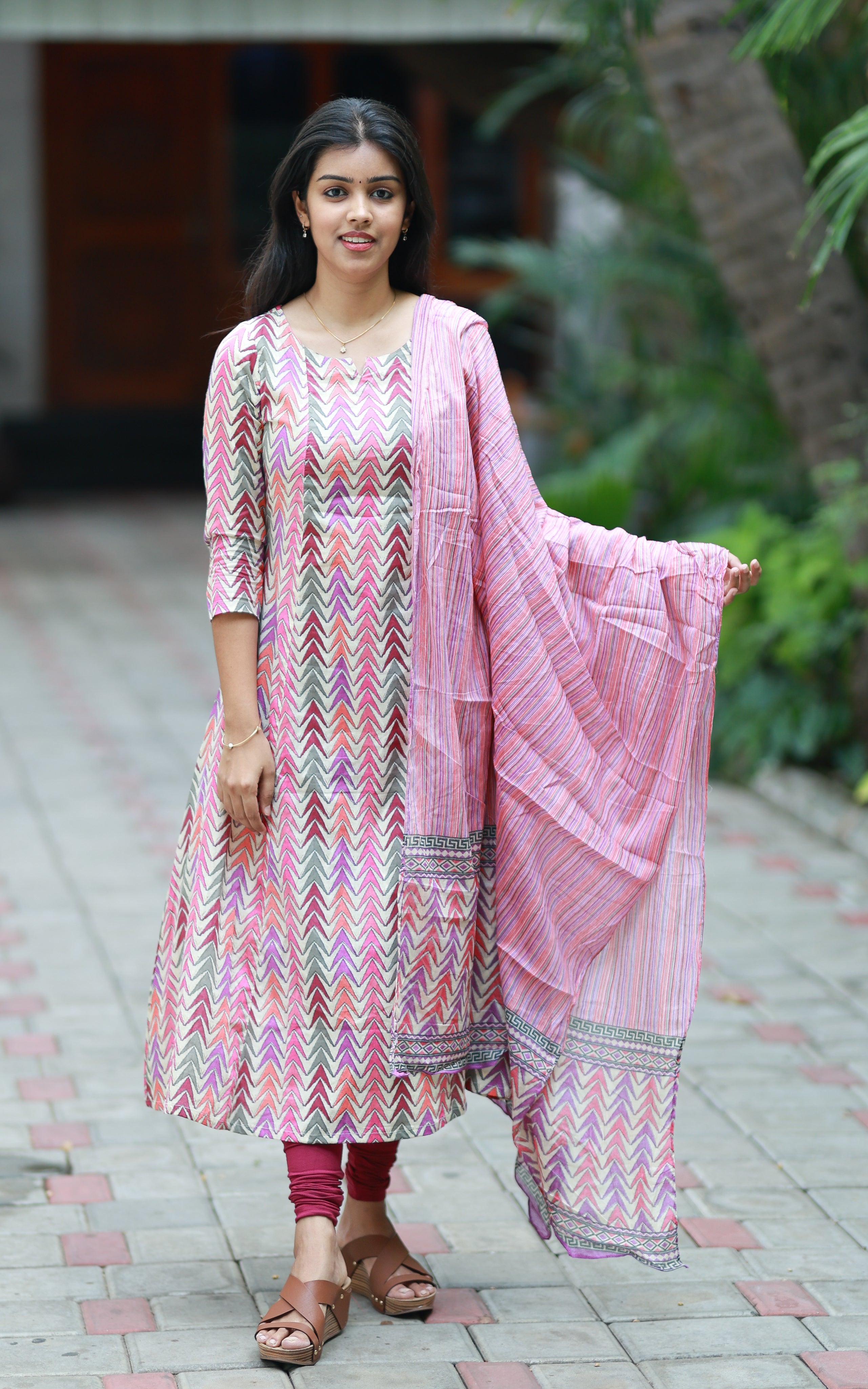 Bhadmasree D (Kurti+Dupatta)