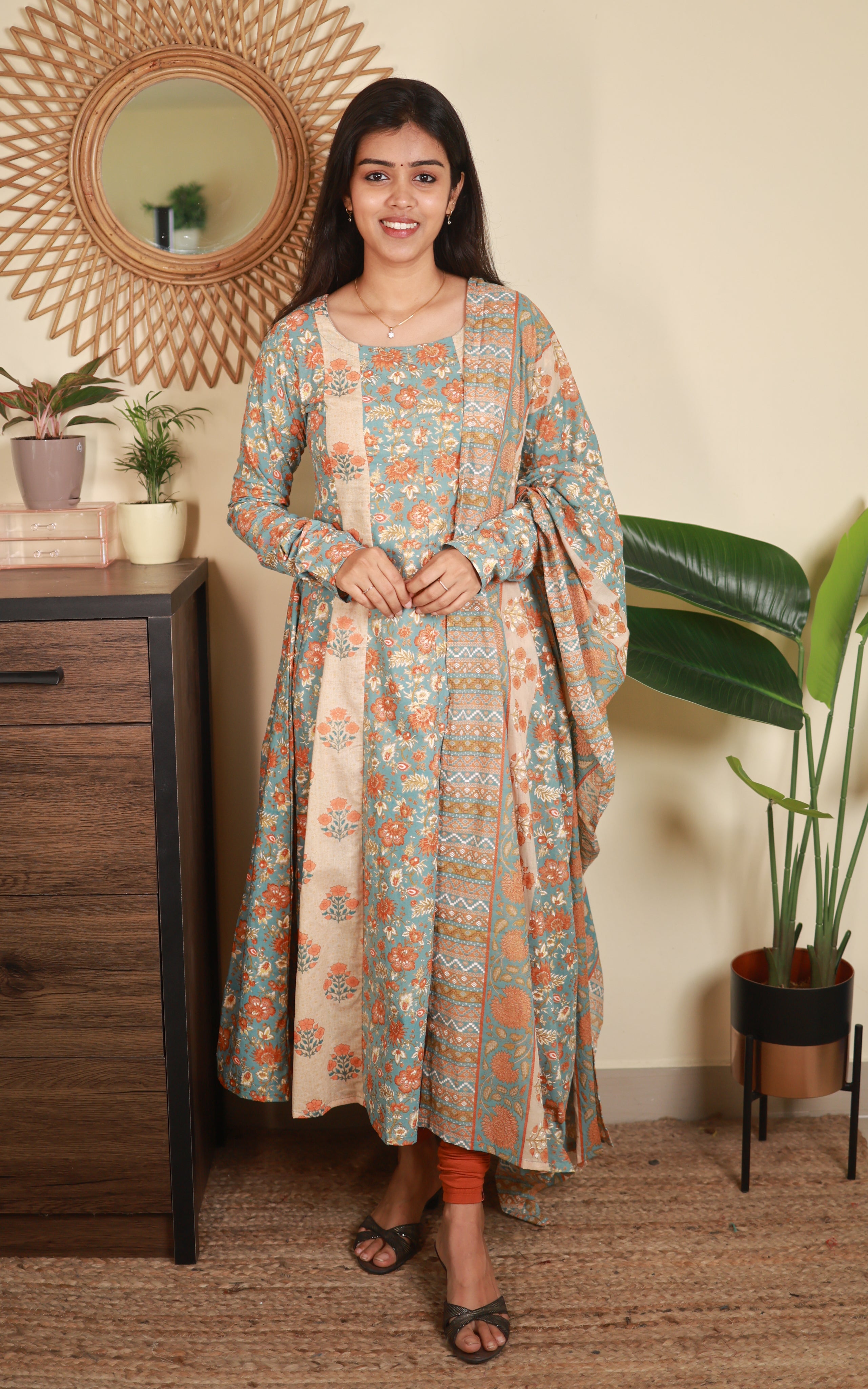 Dhee (Kurti+Dupatta)