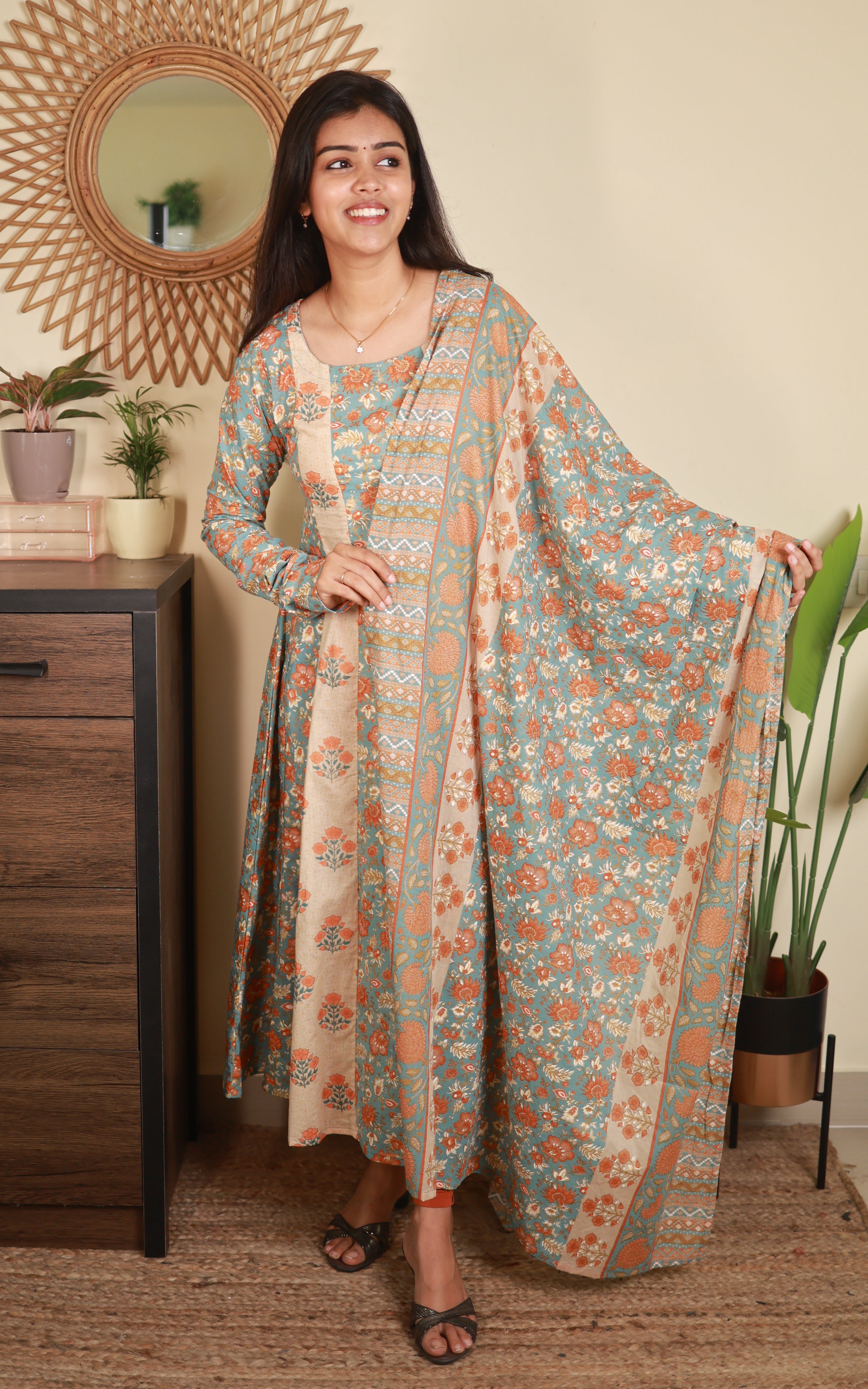 Dhee (Kurti+Dupatta)