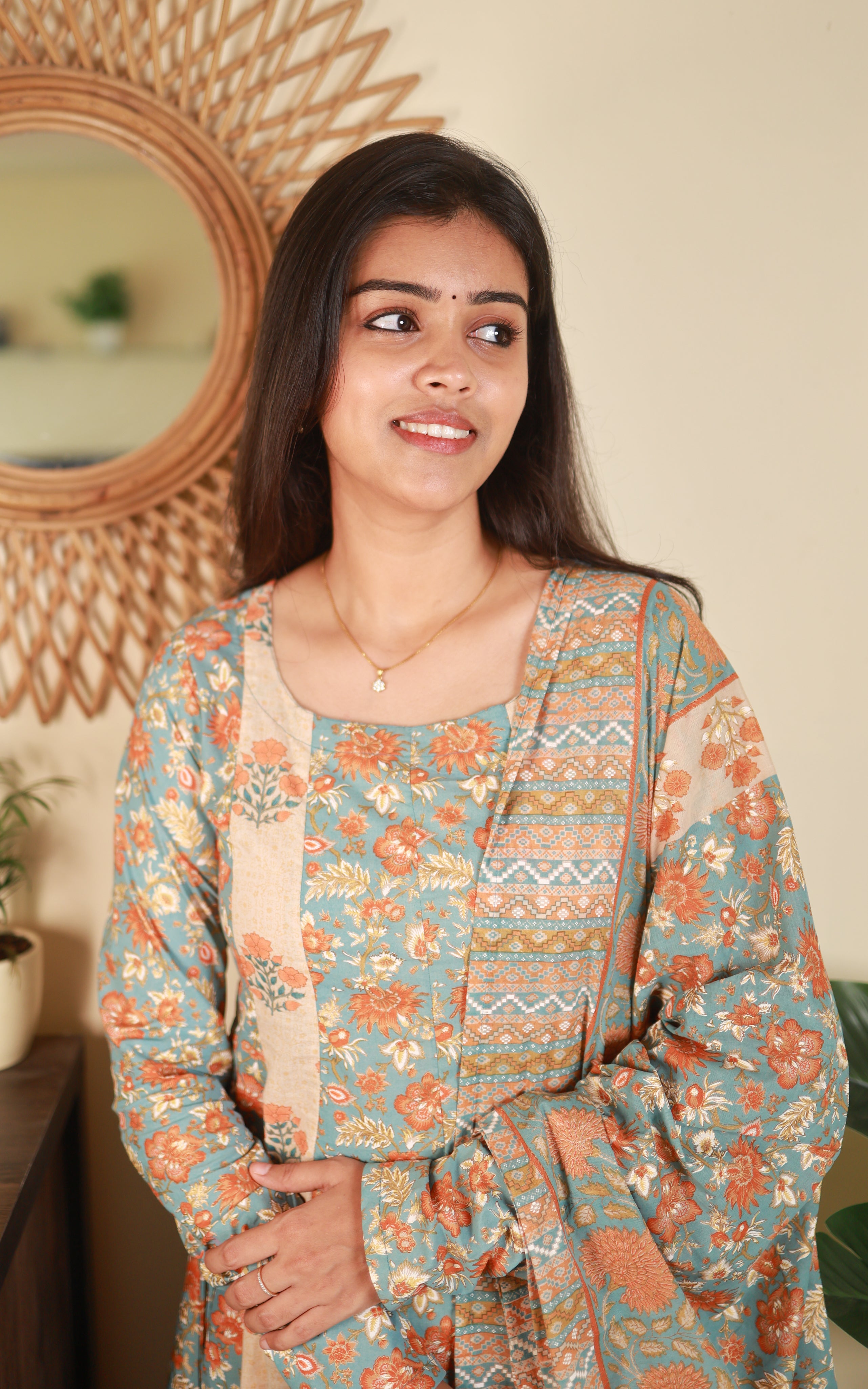 Dhee (Kurti+Dupatta)