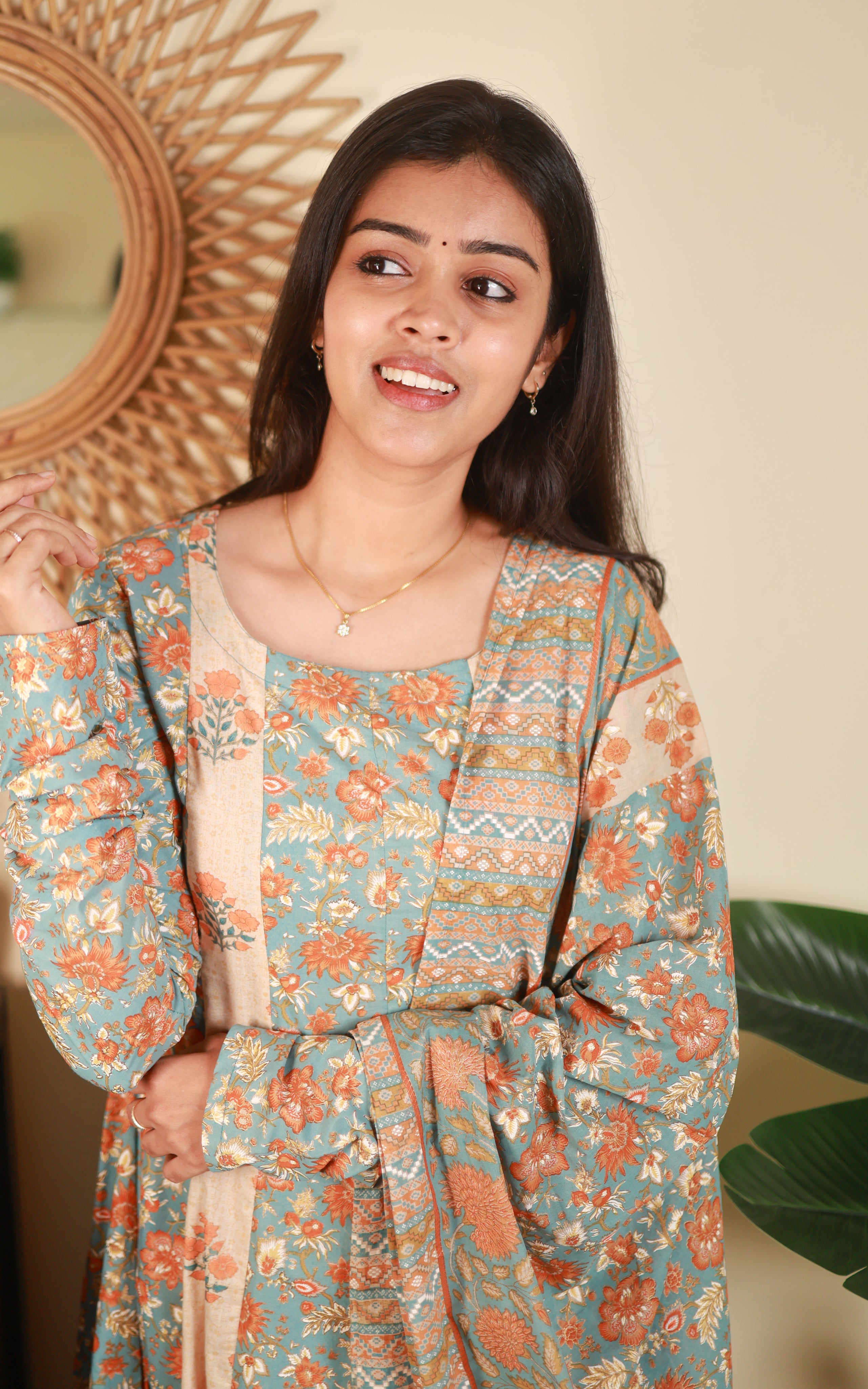 Dhee (Kurti+Dupatta)