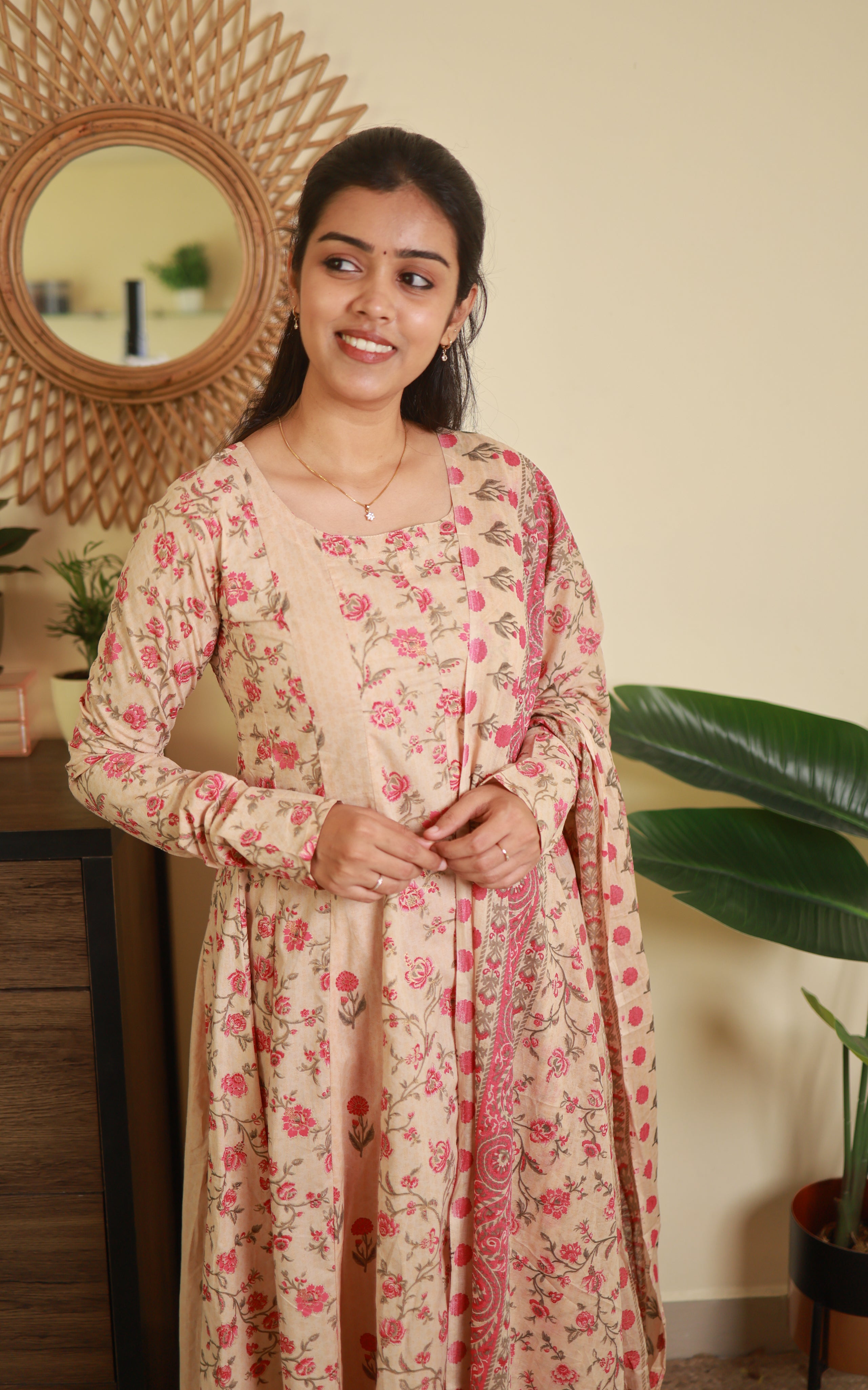 Smirtha (Kurti+Dupatta)