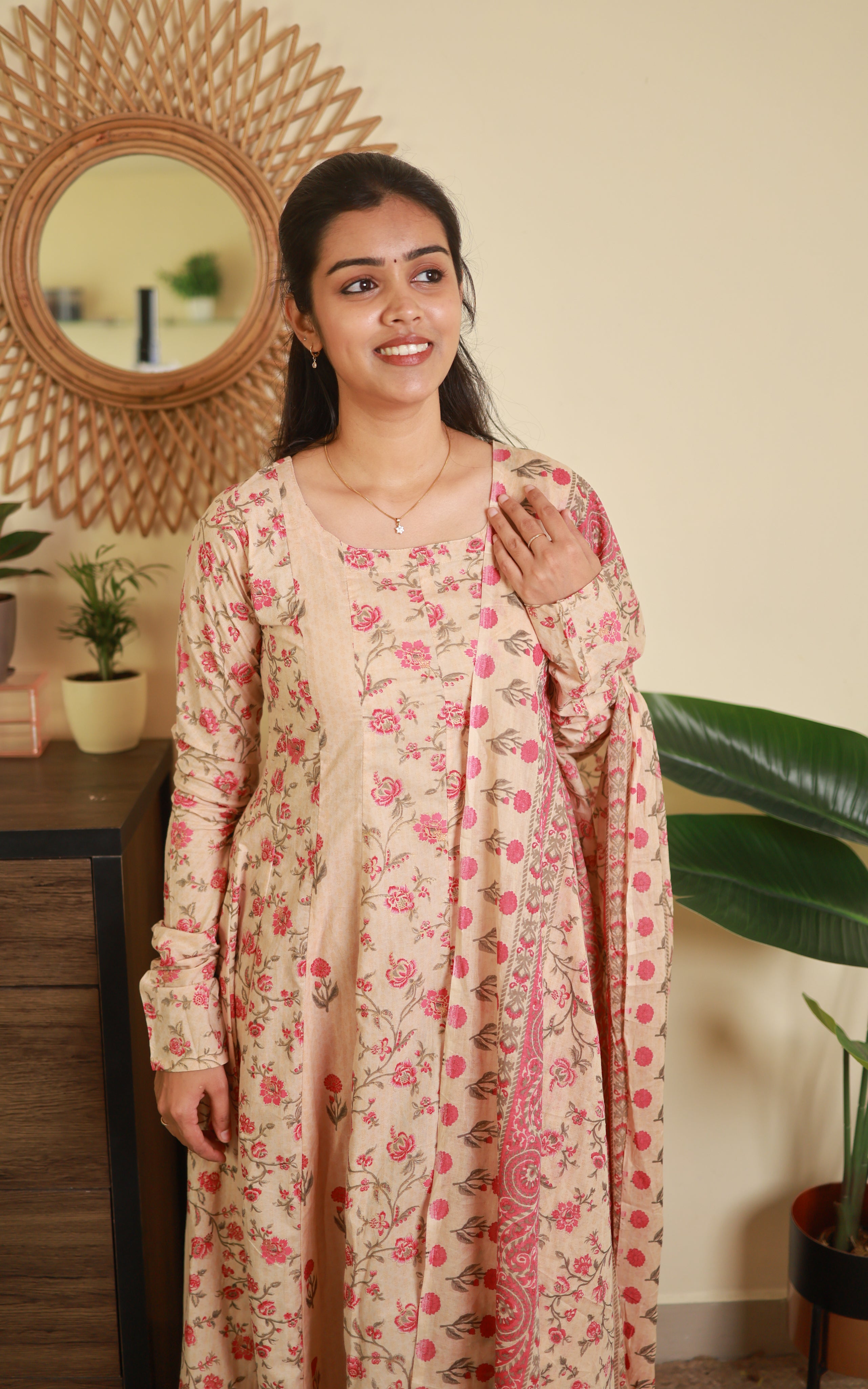 Smirtha (Kurti+Dupatta)