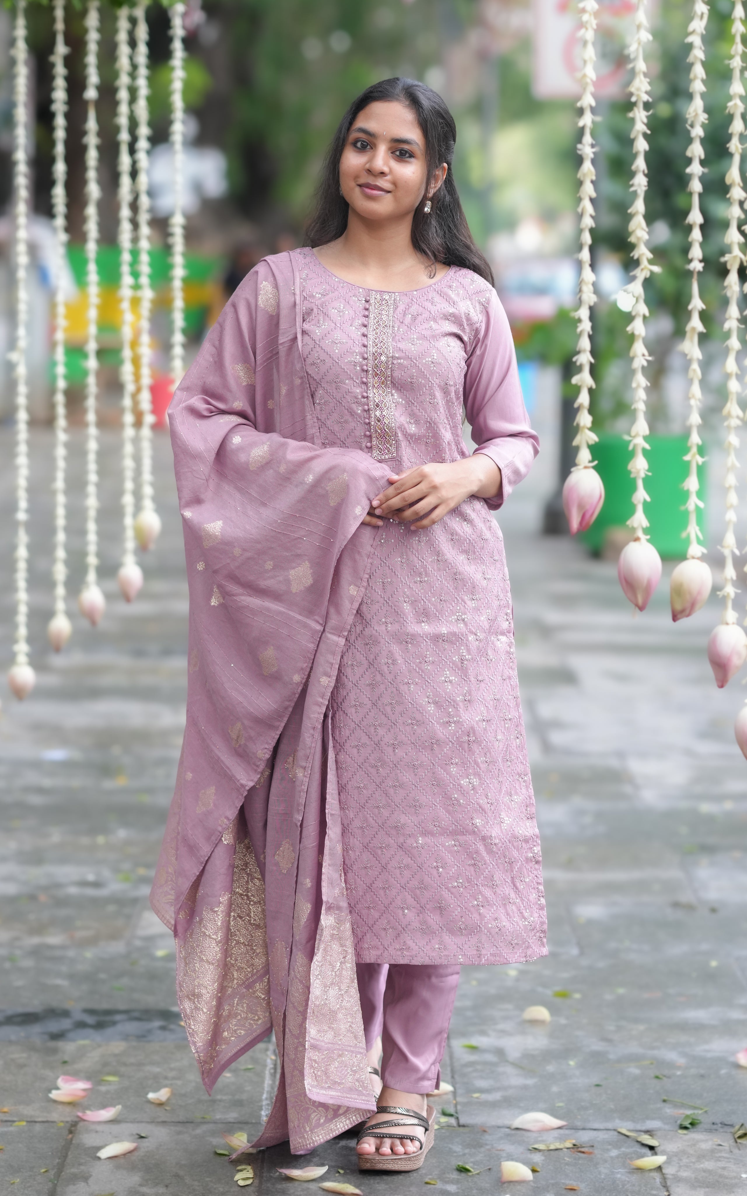 Raisa (Kurti+Pant+Dupatta)