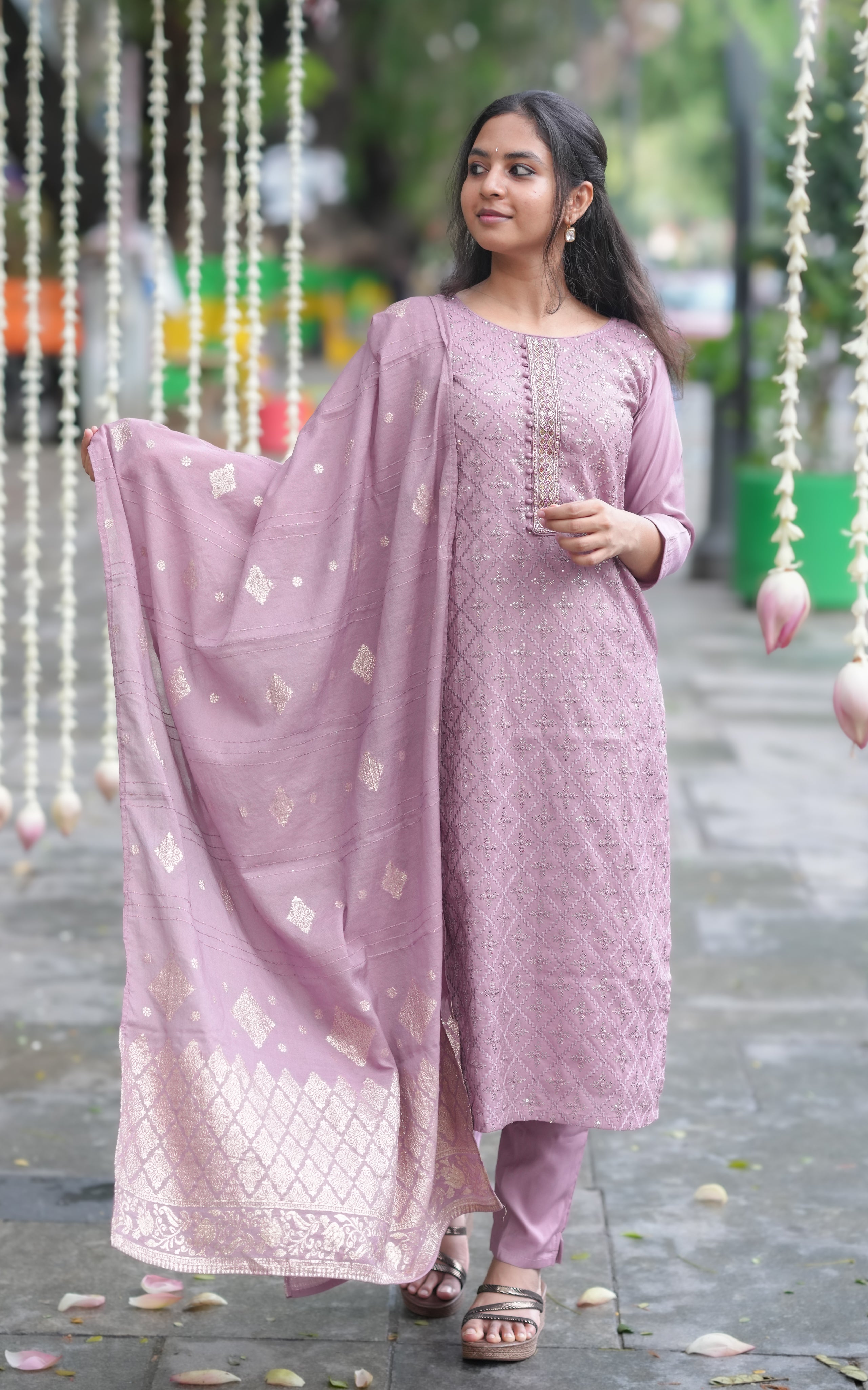 Raisa (Kurti+Pant+Dupatta)