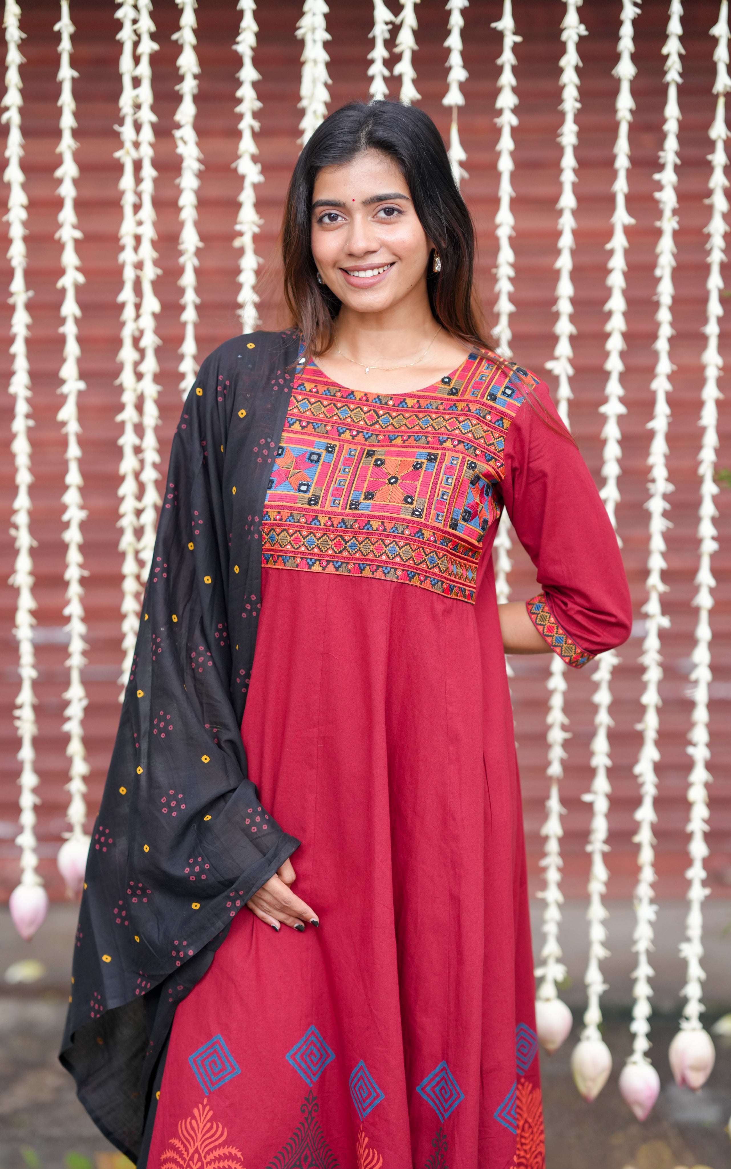 Poongkodi Maroon (Kurti+Dupatta)