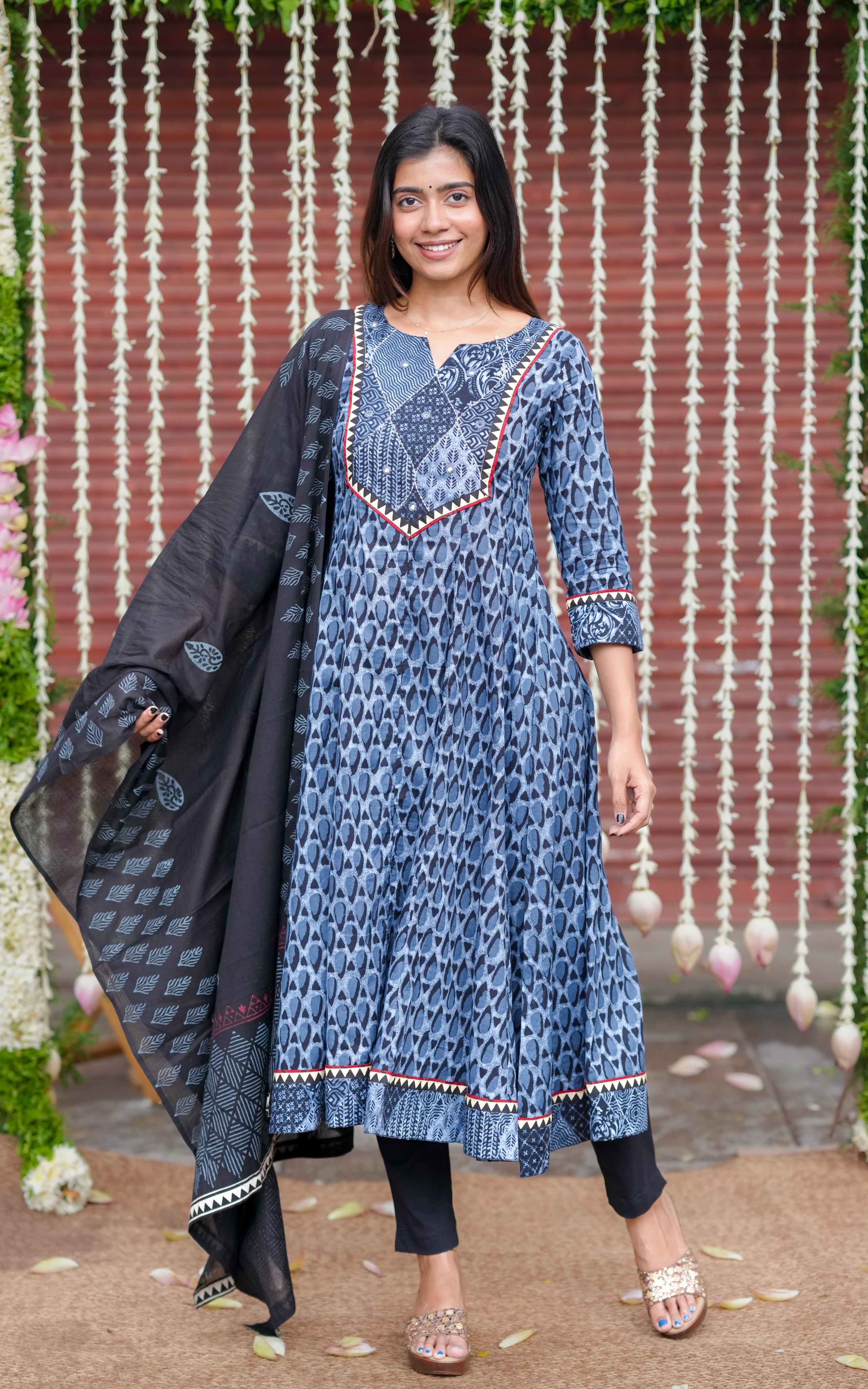 Nilanjana (Kurti+Dupatta)